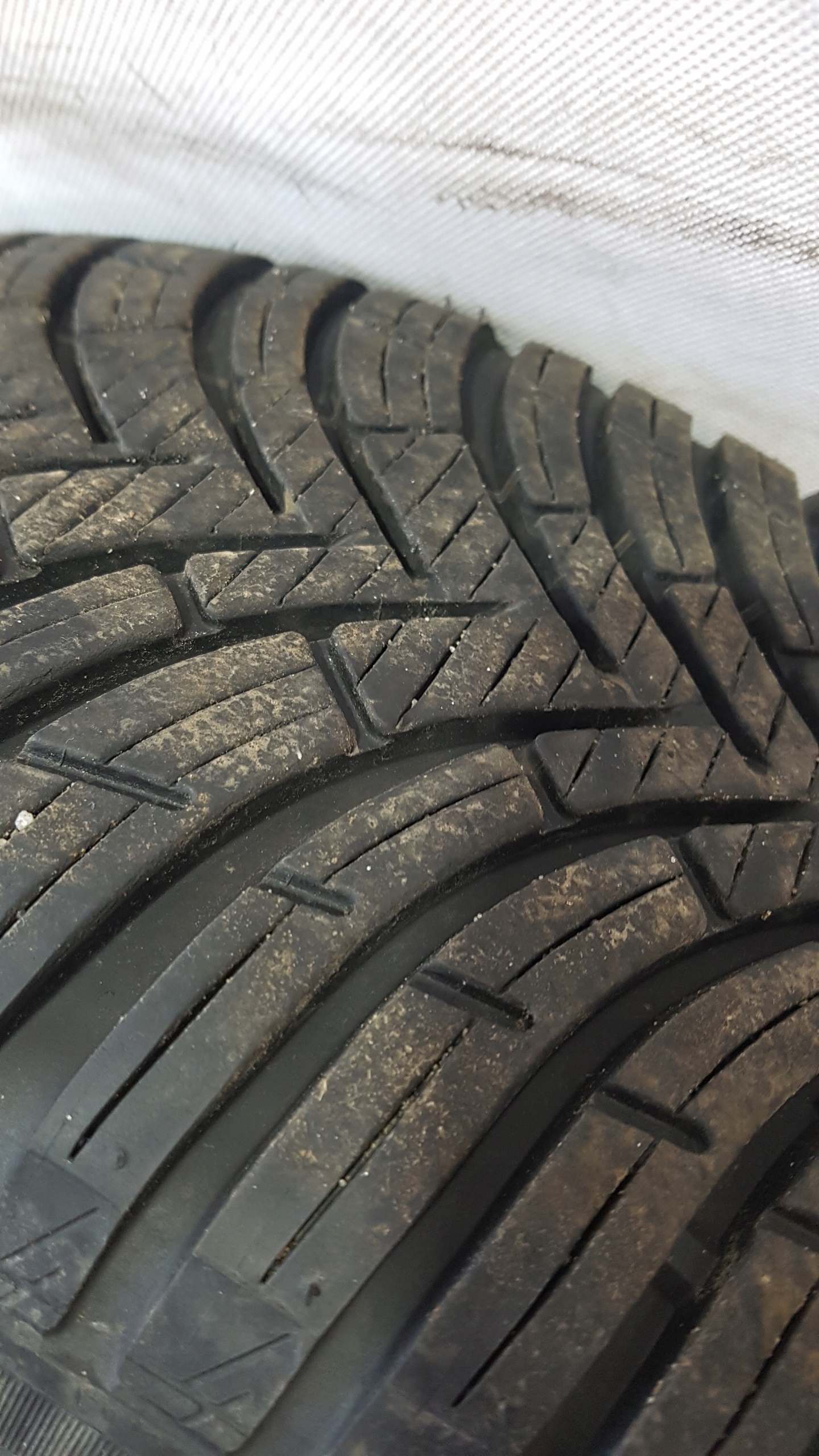 KOŁA FELGI OPONY OPEL INSIGNIA B 17'' Profil opony 55