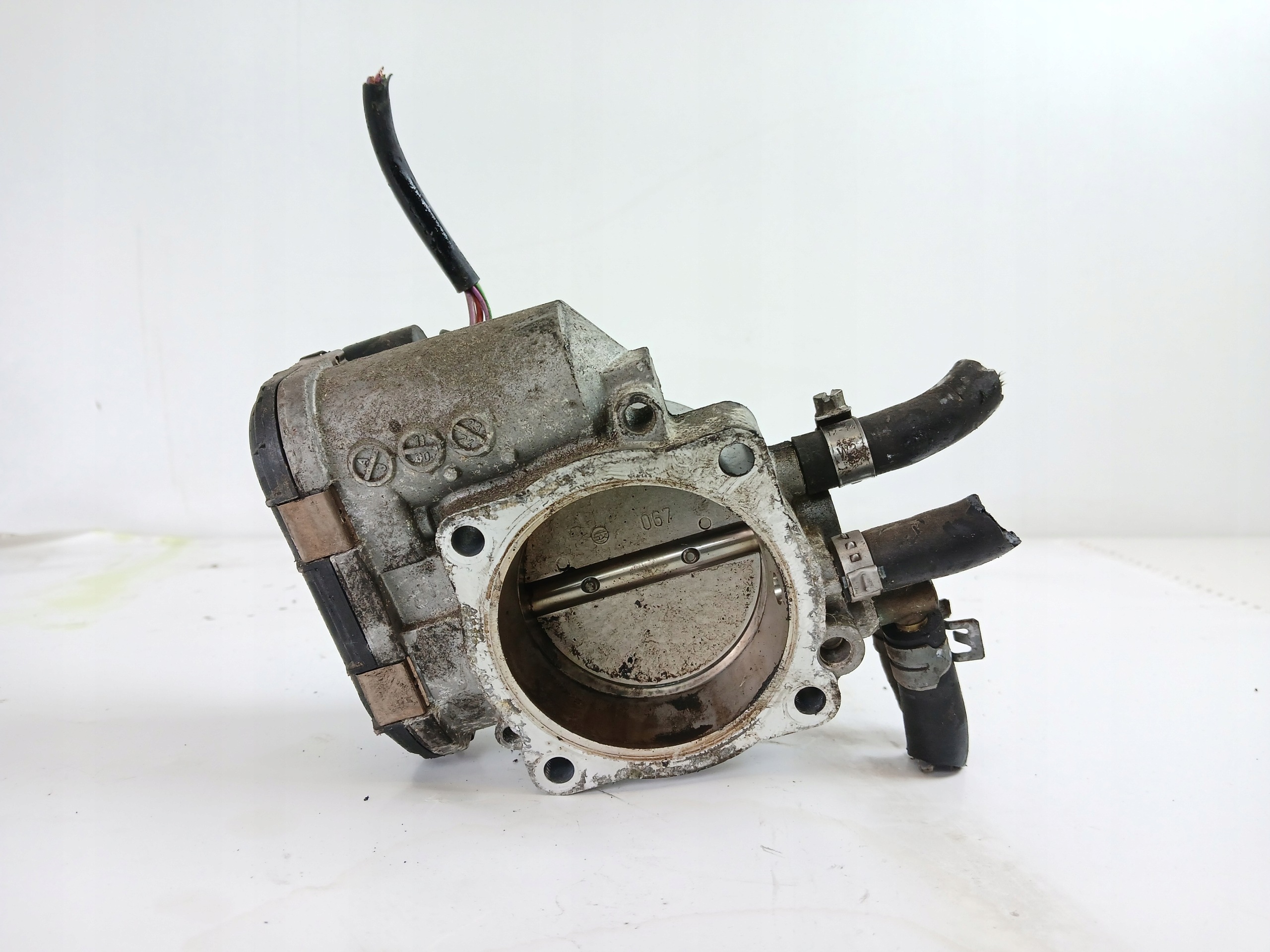 AUDI A6 C5 2.4 škrticí klapka 078133062B