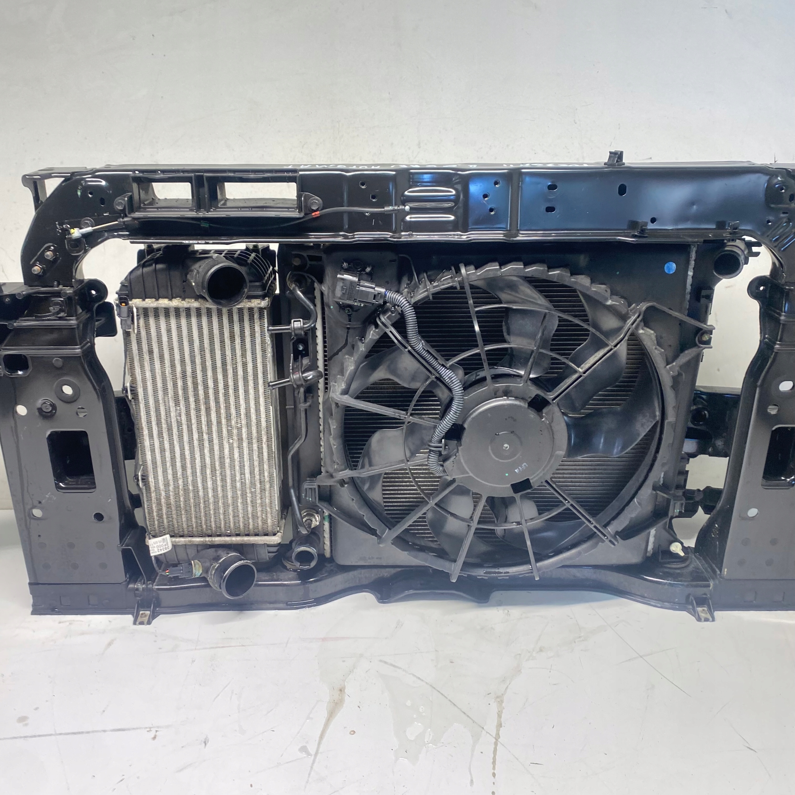 support panel for radiators radiator HYUNDAI TUCSON II 2.0 CRDI AUTOMAT 15-21