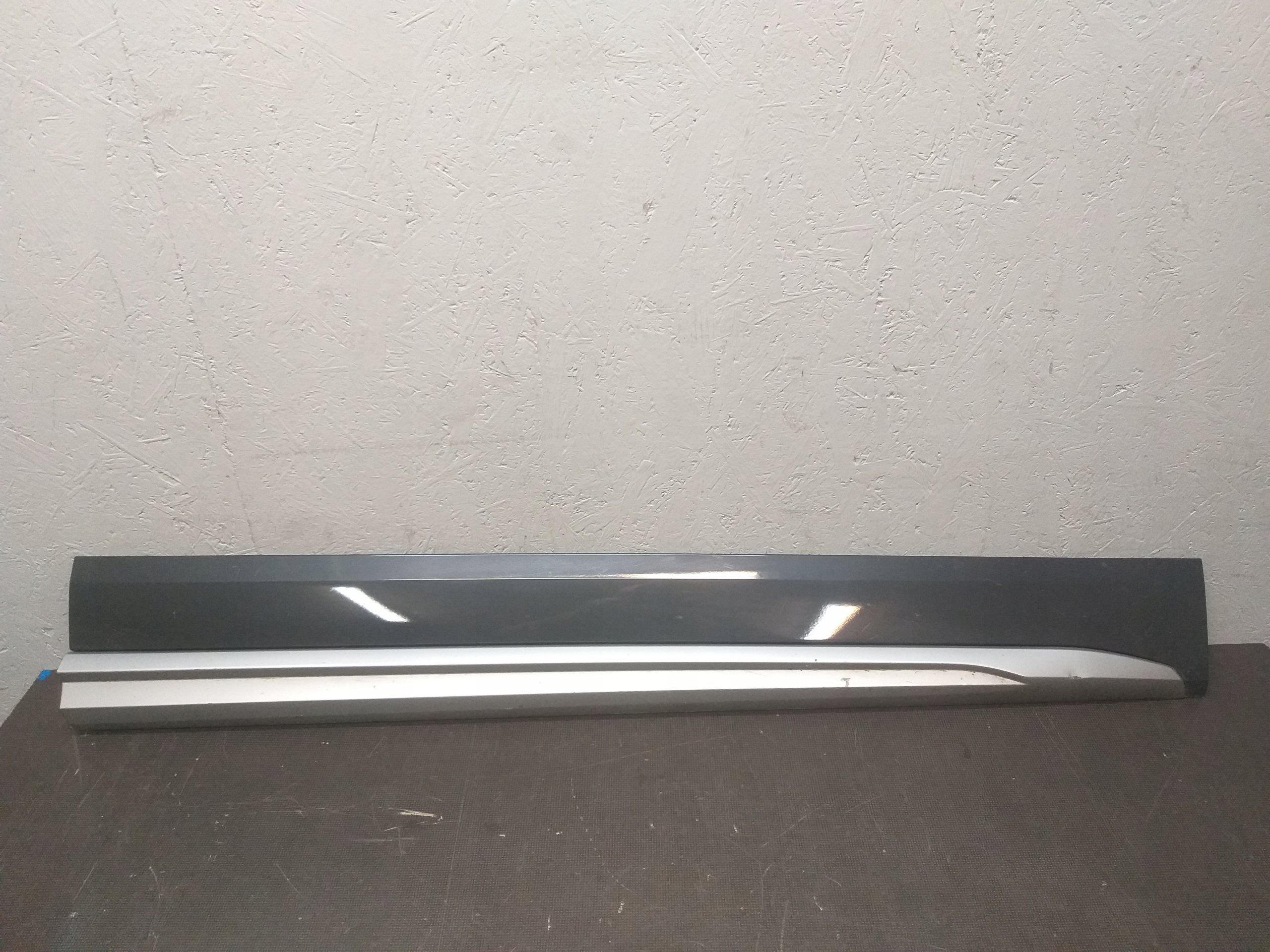 door moulding right front AUDI Q5 80A853960