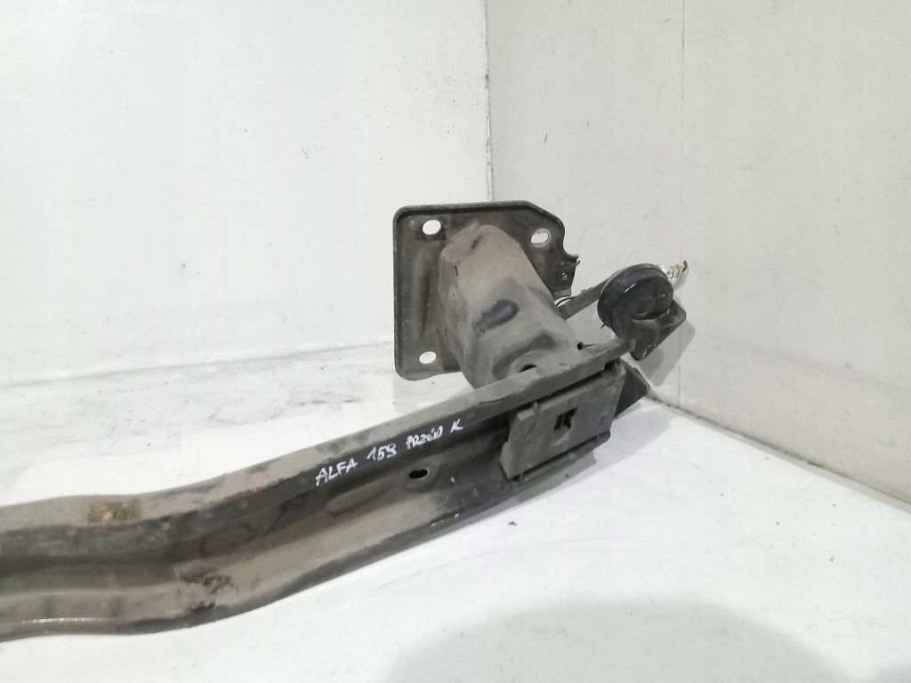 Alfa Romeo 159 sider below bumper front