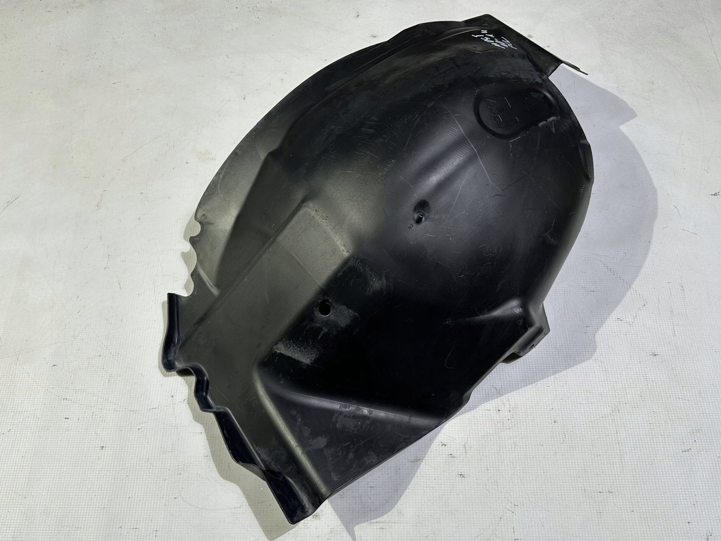mudguard front front left Ford Mustang 2010 - 2014