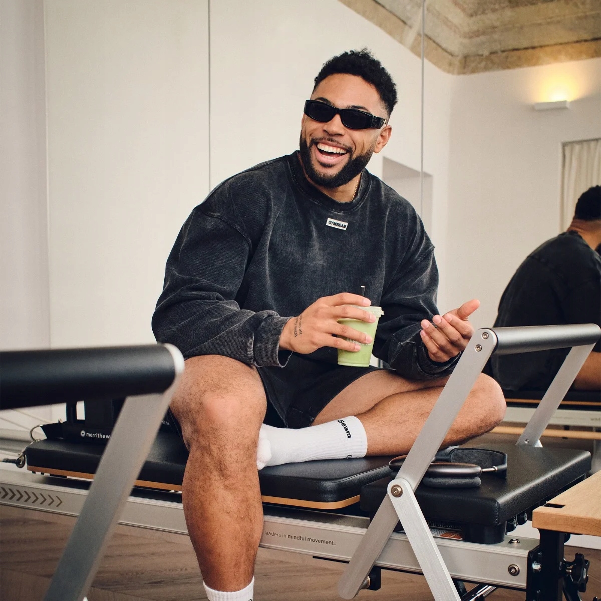 GymBeam Bluza Aura Washed Black XXL