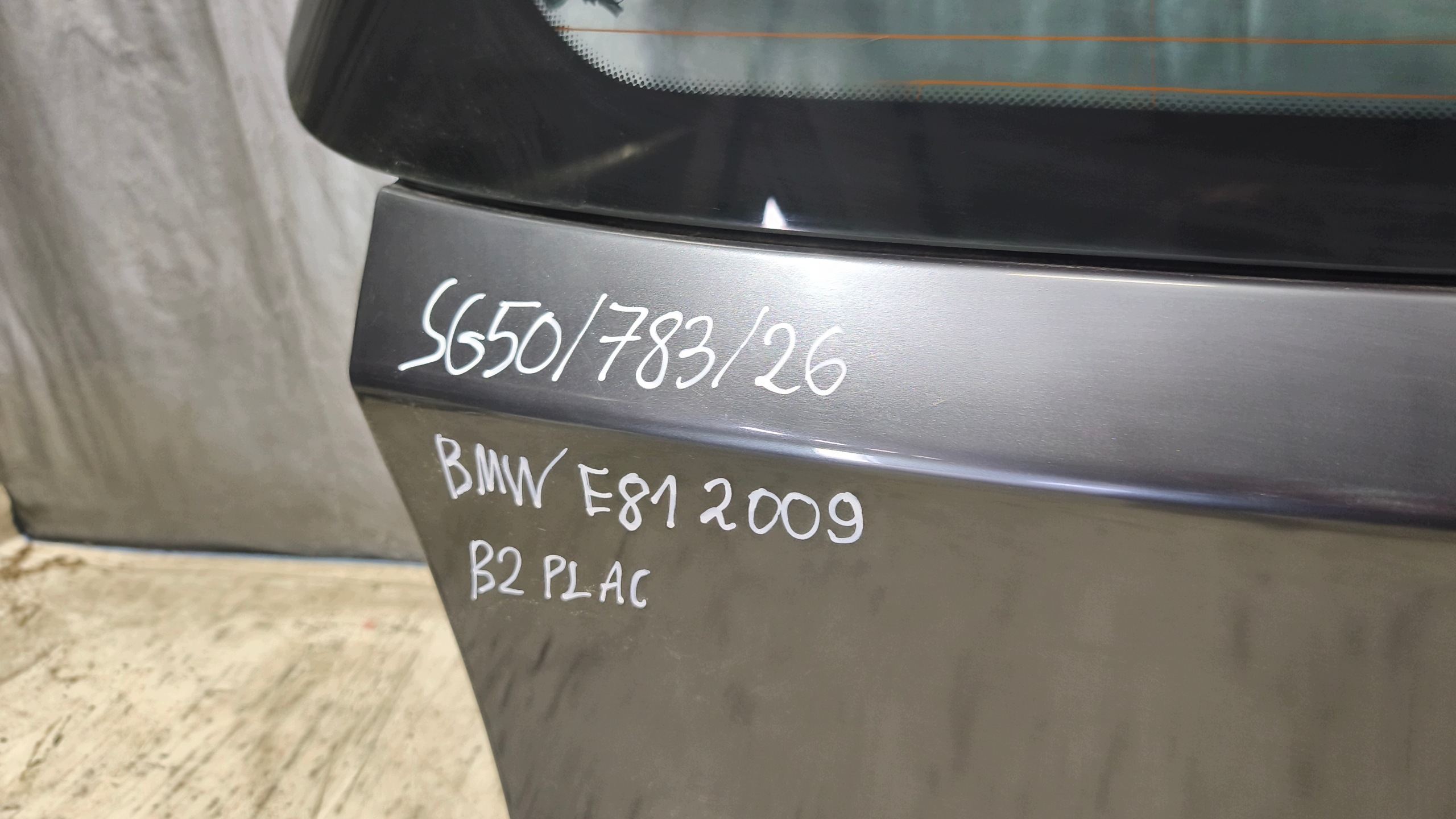 trunk door boot BMW E81 2009r K: A22
