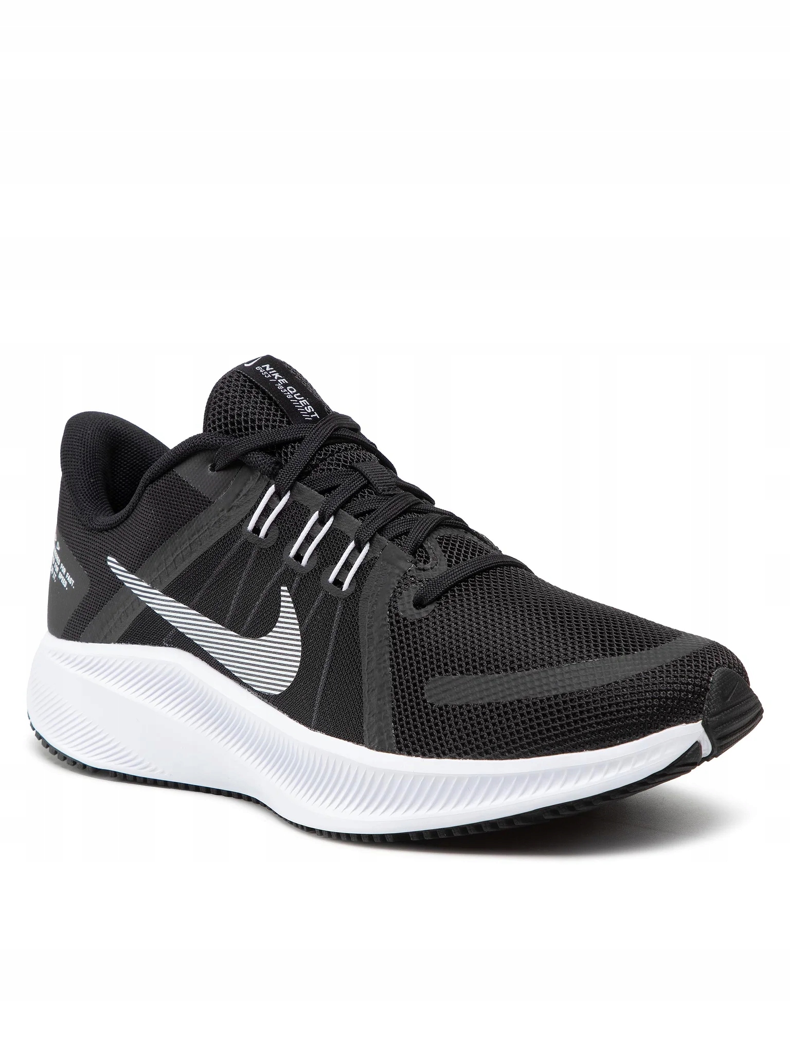 Nike Běžecké boty Quest 4 DA1106 006 Černá 38