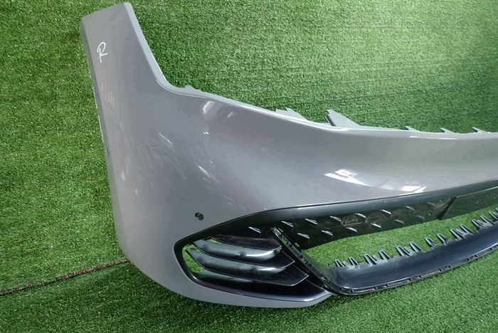 CUPRA BORN lökhárító elülső eleje