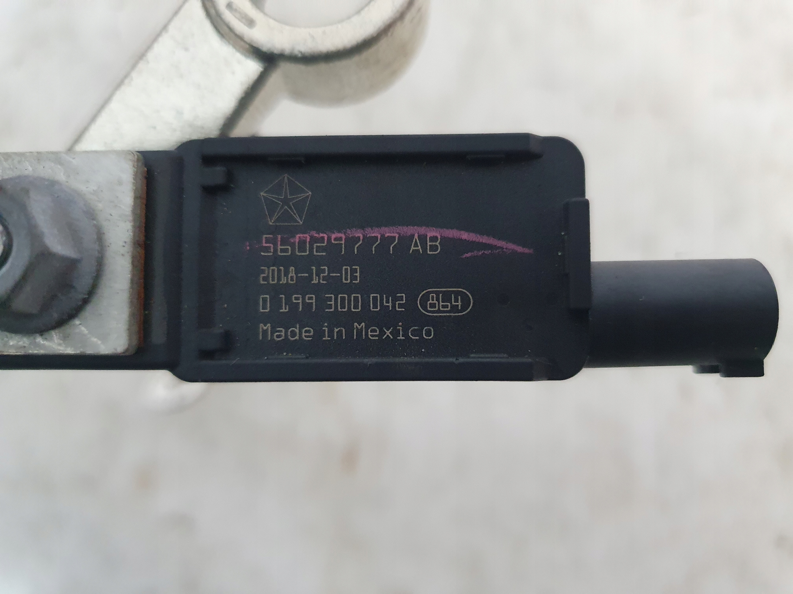 DODGE CHARGER CHALLENGER 2015- Batteriemanagement Sensor AKUMULATORA 68306895AA