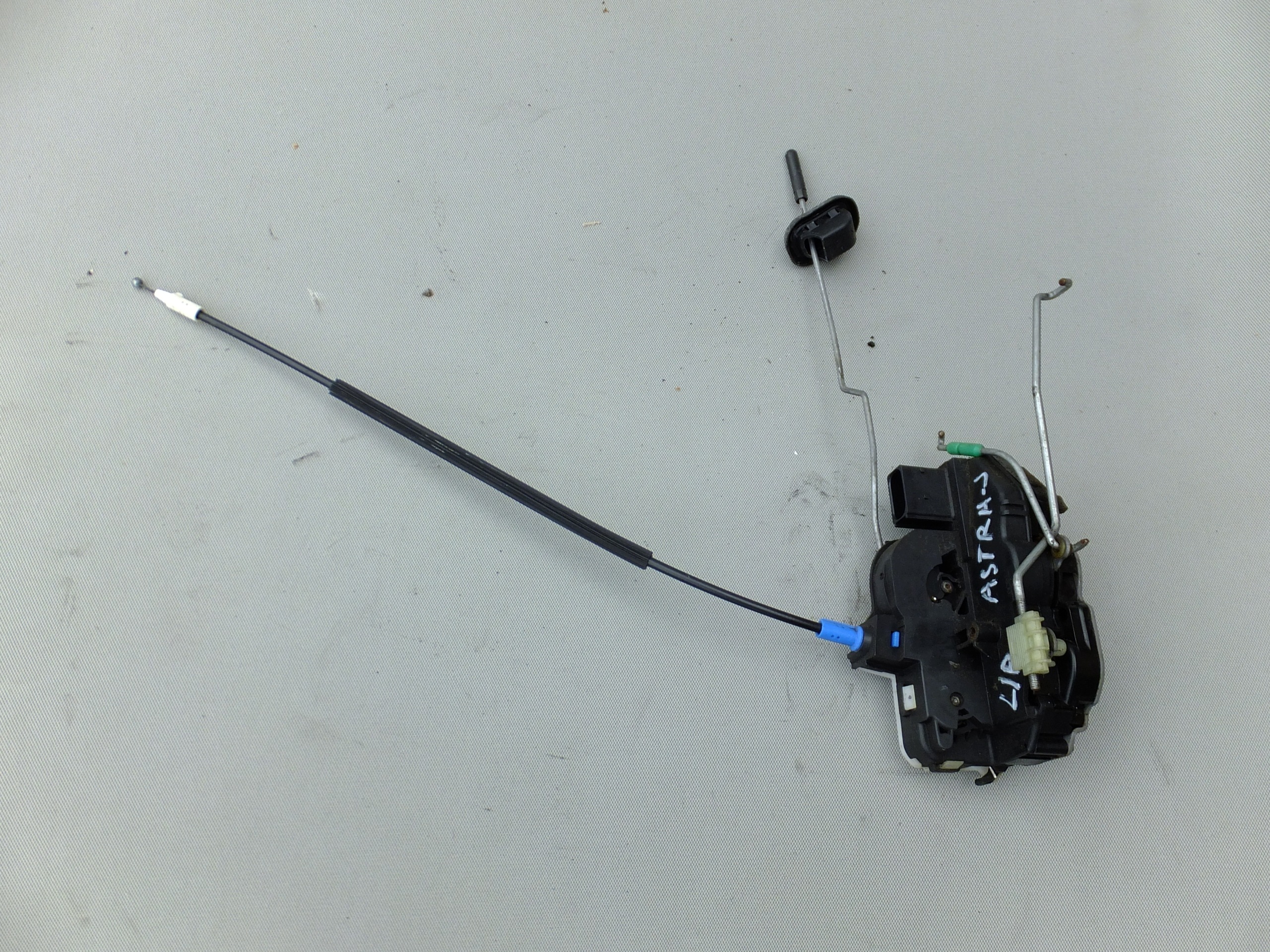 lock left front opel astra J IV 2010r EUROPA