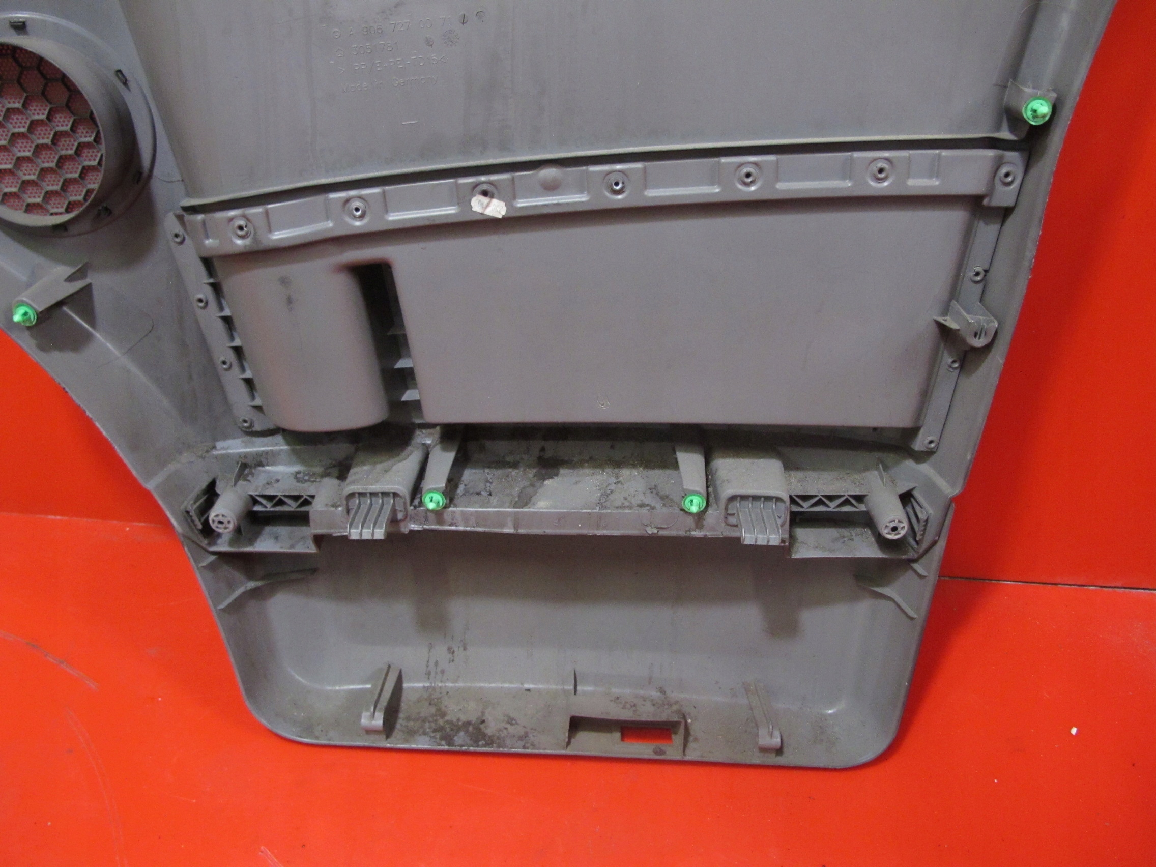 SPRINTER 906 CRAFTER side upholstery door left