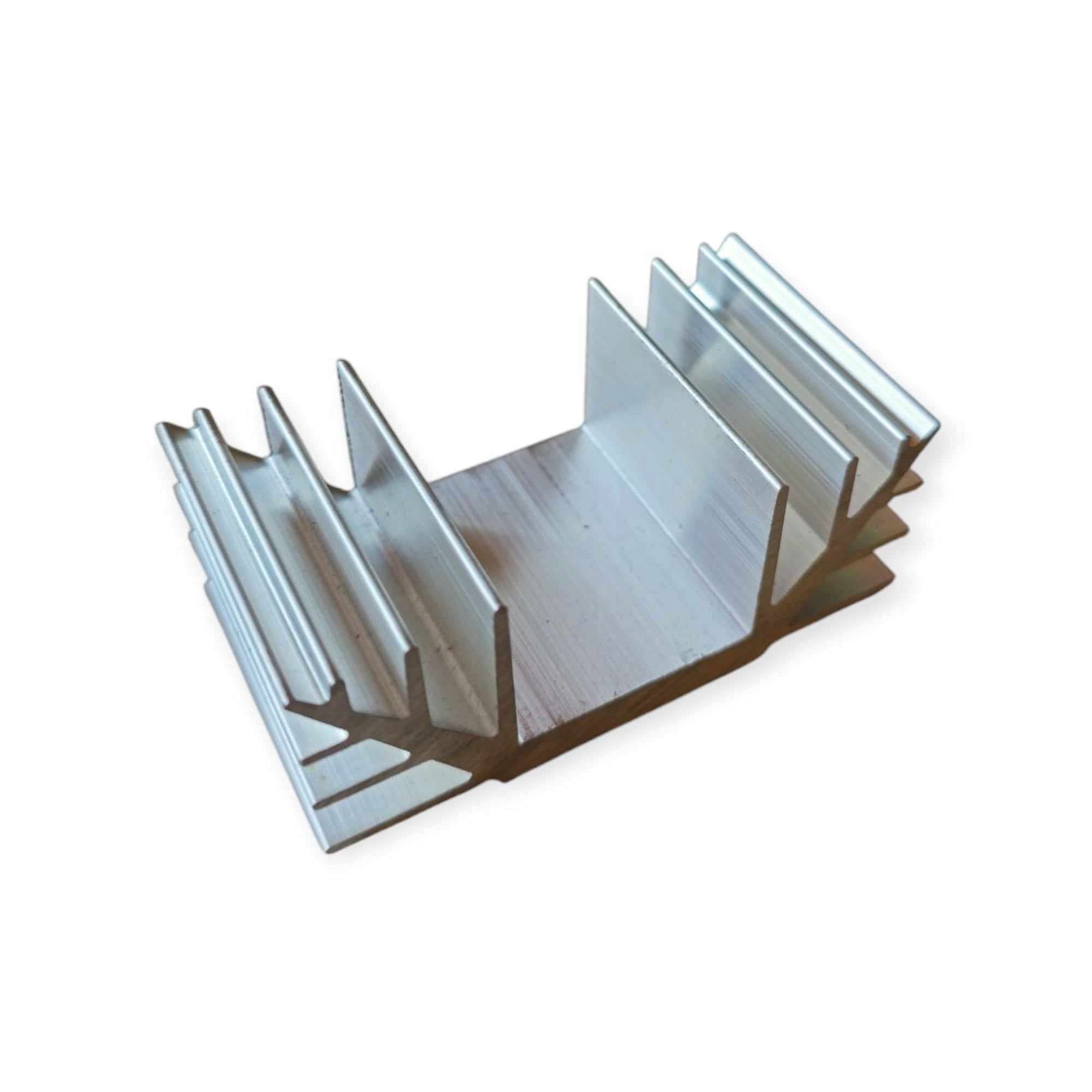 RAD-A4240/40 RADIATOR WYTŁACZANY ALUMINIOWY 40x74X30MM