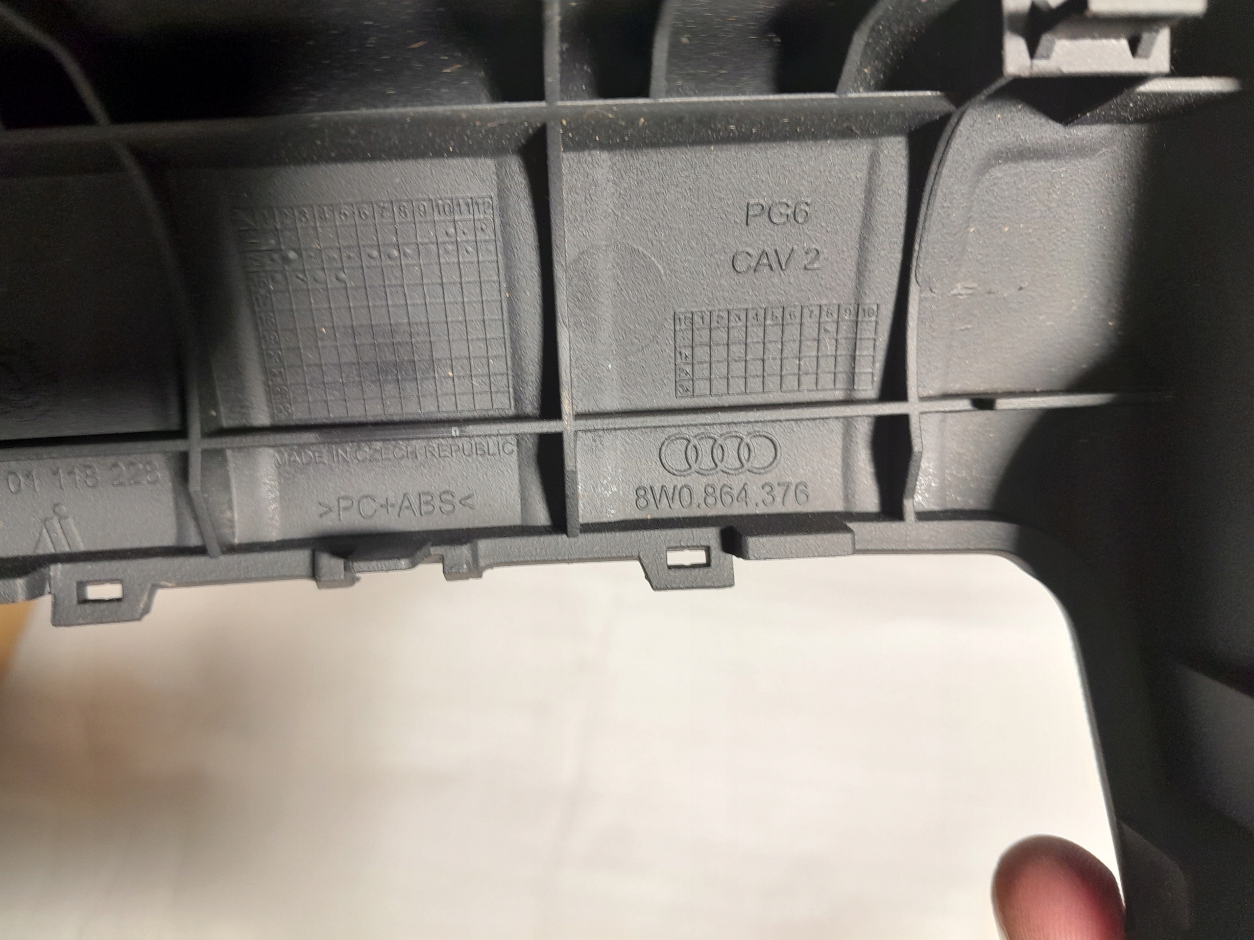 AUDI A4 B9 frame cover TUNELU 8W0864376