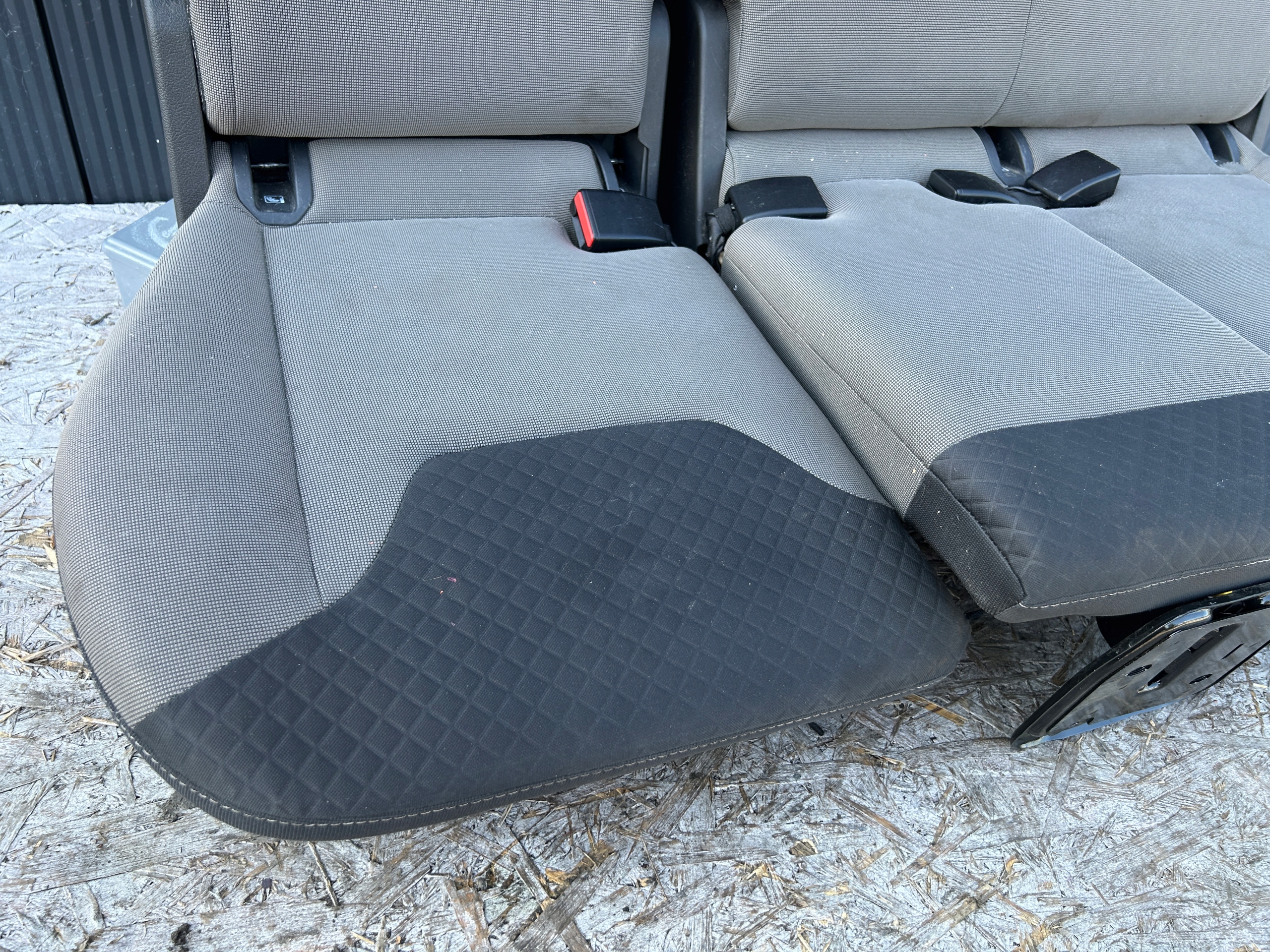 Sitz Sitze heck hinten FORD TOURNEO COURIER MK1 14