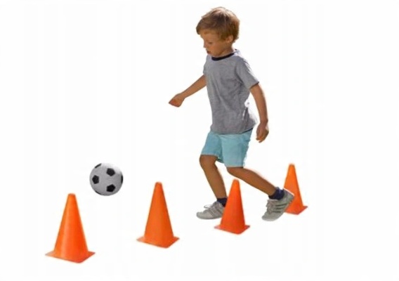 

Zestaw Treningowy Football Piłka Nożna +4 Pachołki