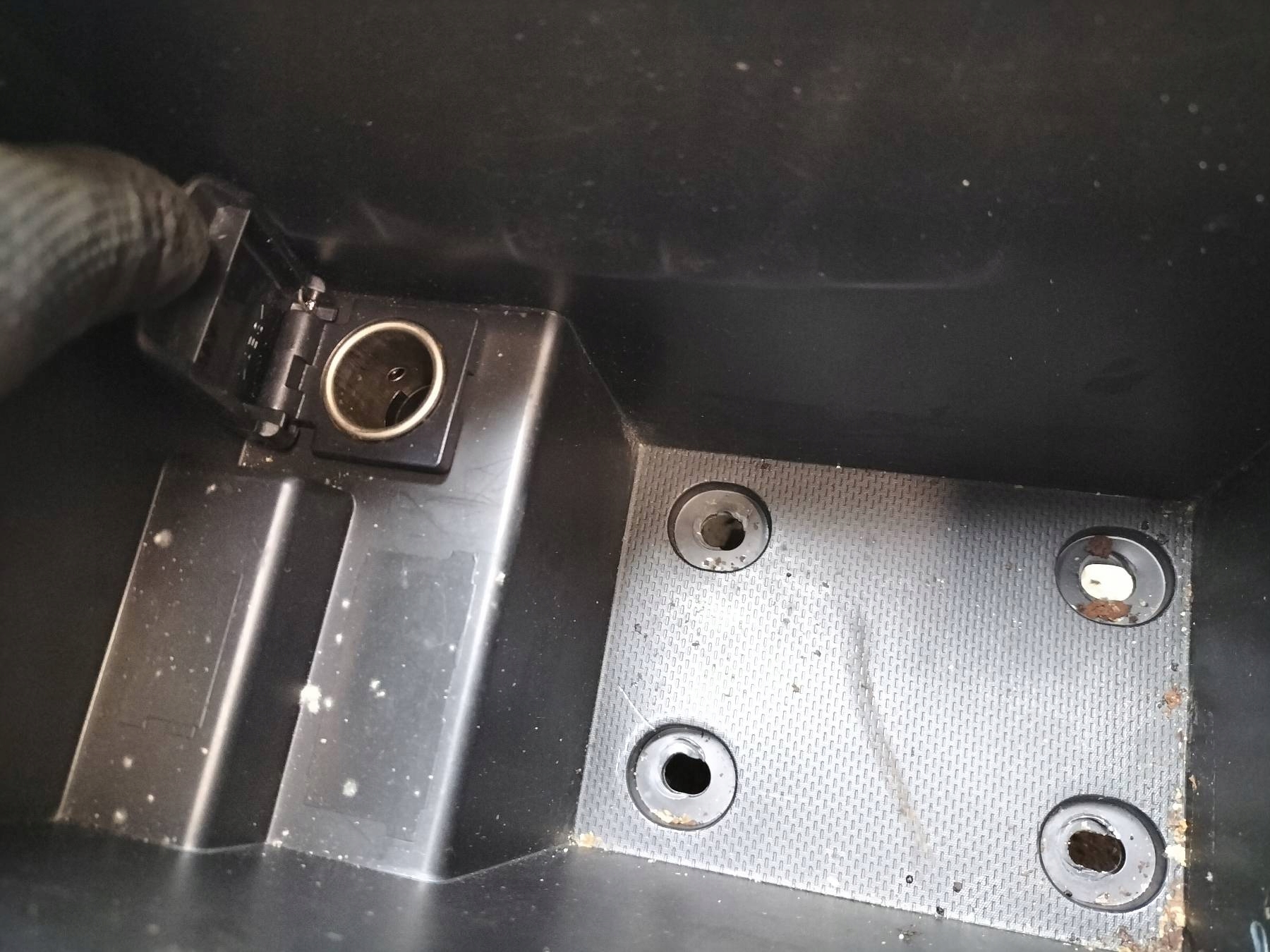 bracciolo TUNELU SRODKOWEGO Mitsubishi ASX e (2010- )