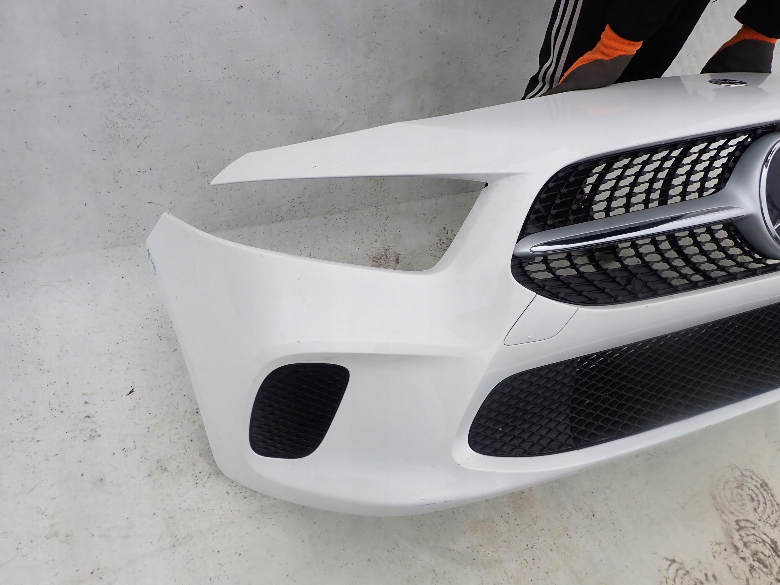 MERCEDES A-KLASA W177 18- bumper front front