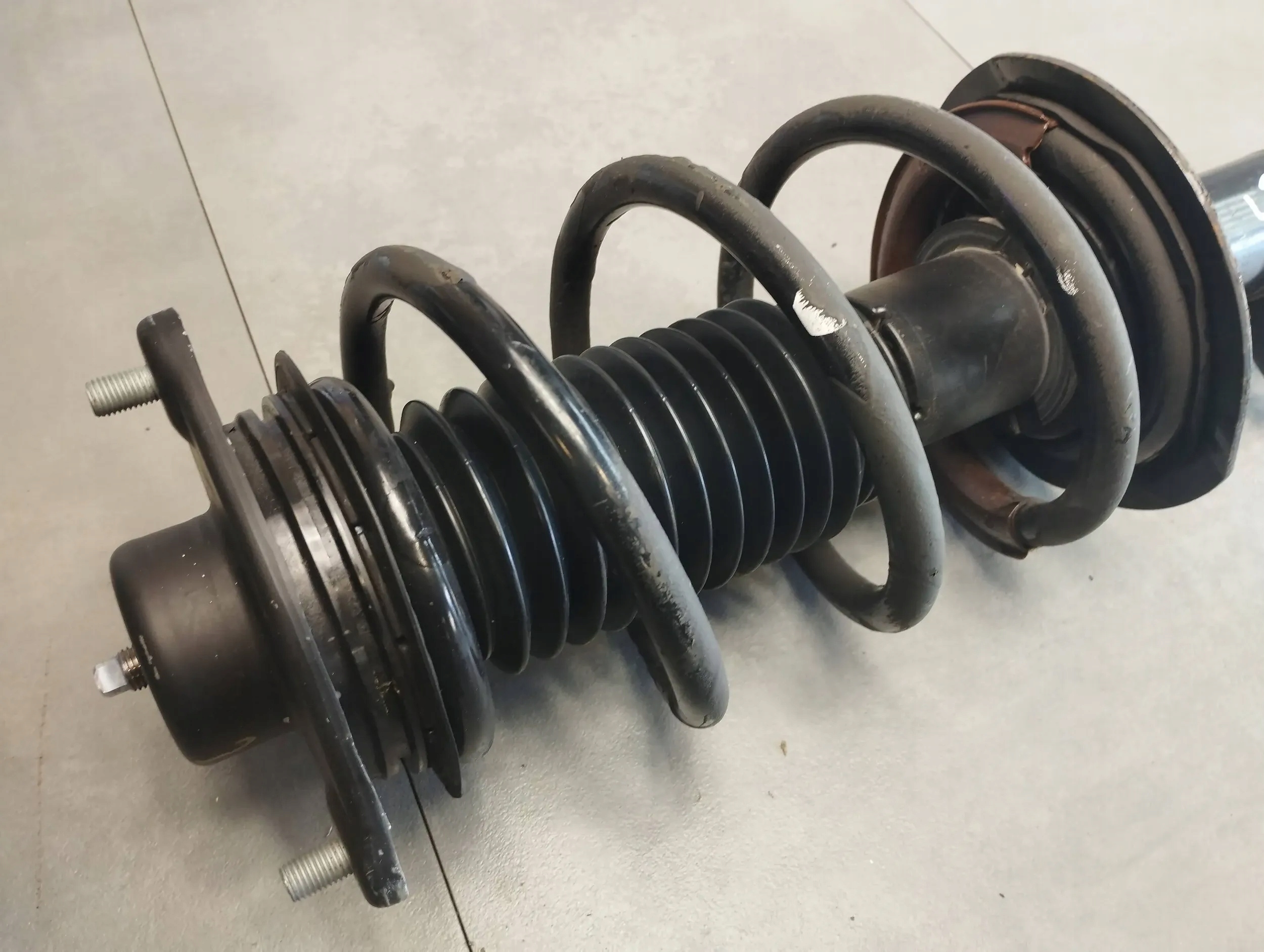 Hyundai ix35 1.7 CRDI shock absorber left front 54650-2Y610