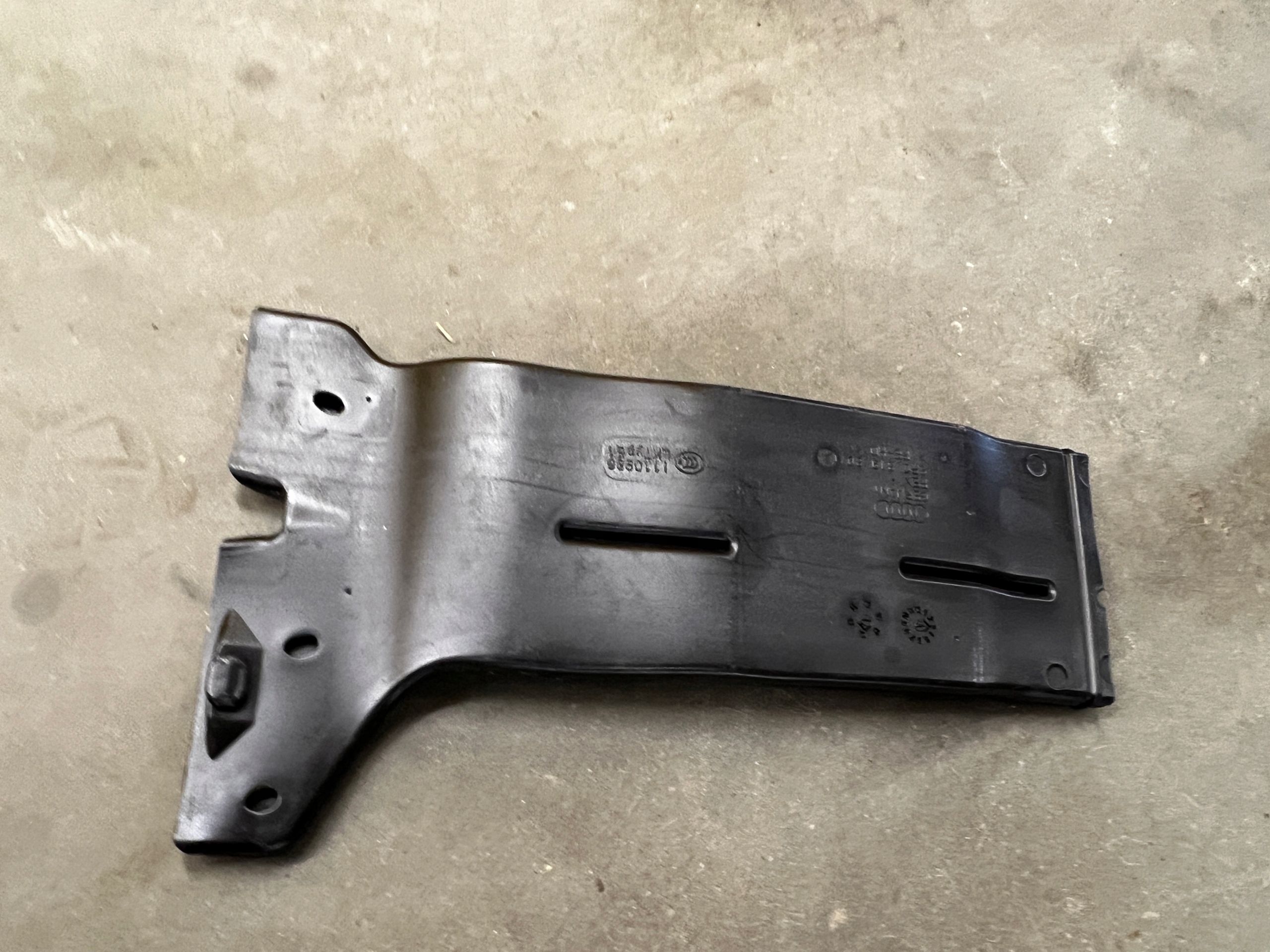 KANAŁ TUNEL NAWIEWU POWIETRZA TYŁ LEWY PORSCHE MACAN 95B