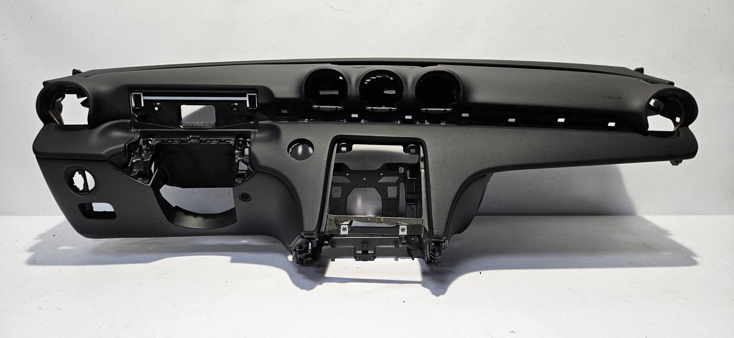 dashboard instrument panel front Mercedes-Benz C W206