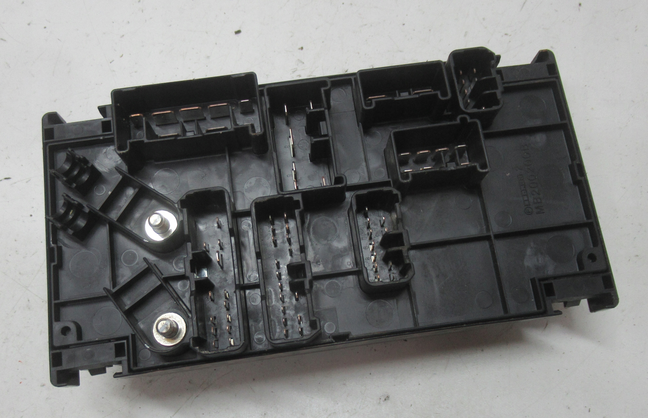 SUBARU XV 12R Module fusibles MB100200B