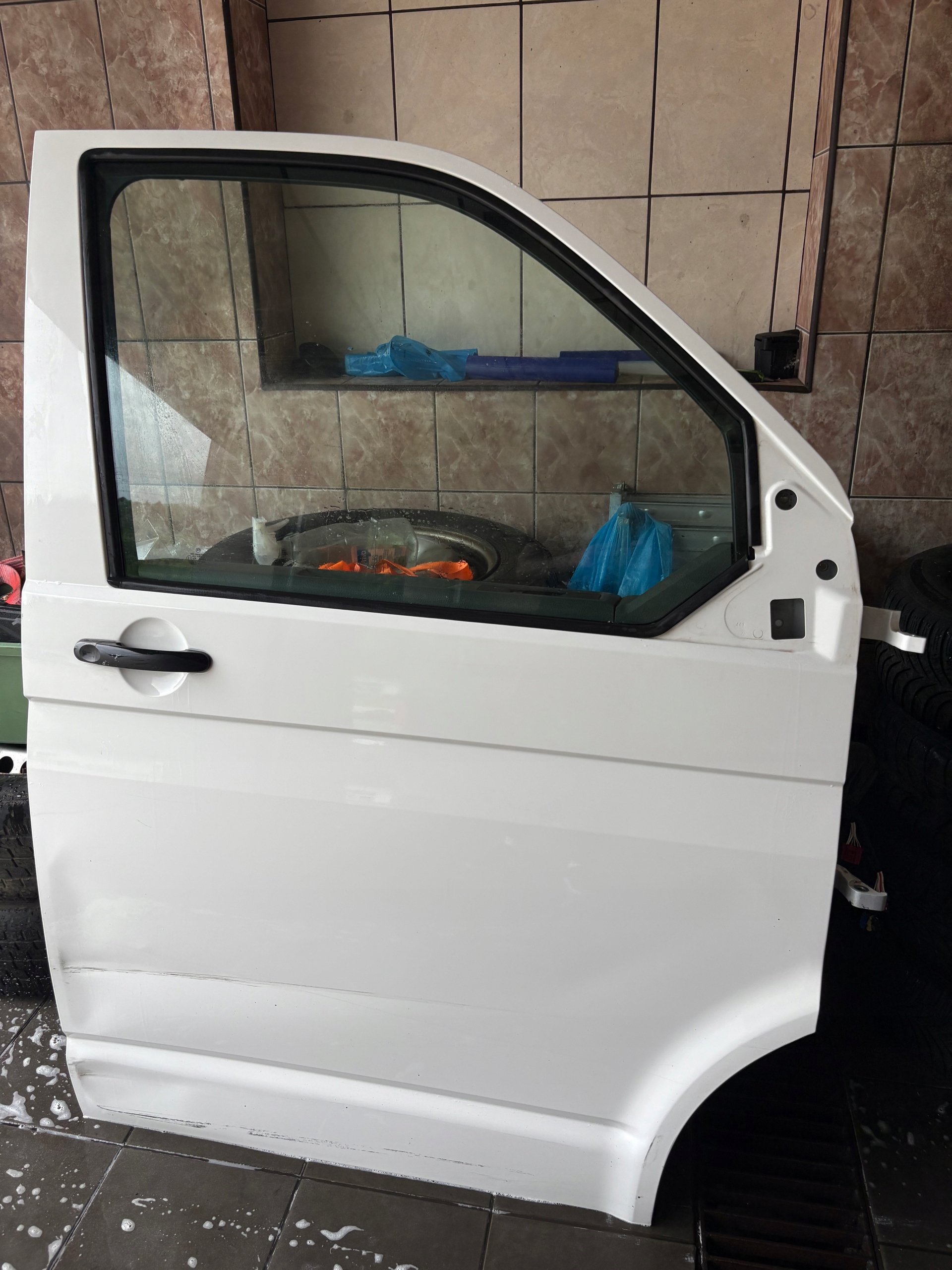 VW T6 T6.1 door right front BIALE LB9A complete