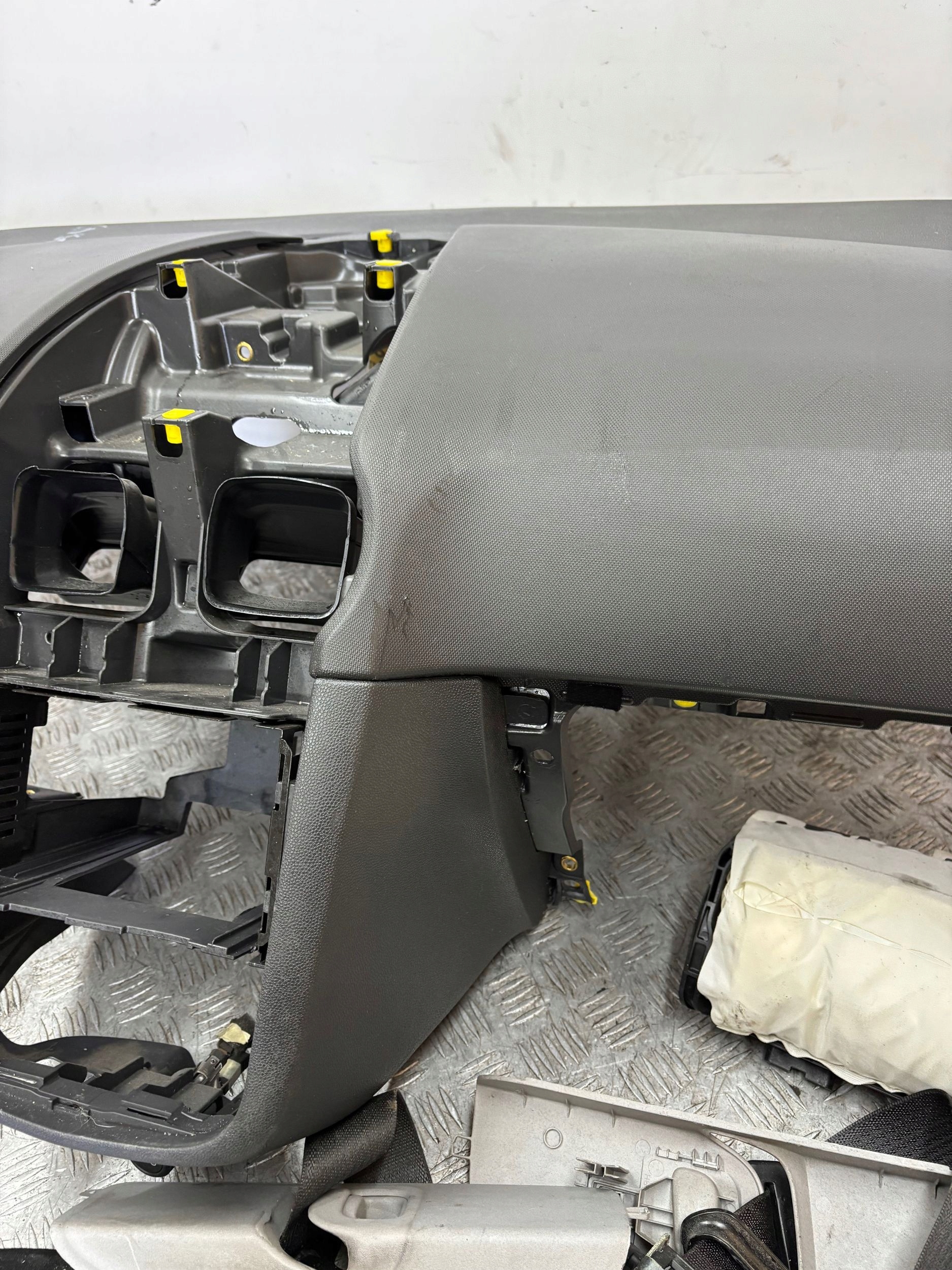 dashboard console airbag adjusters OPEL CORSA D