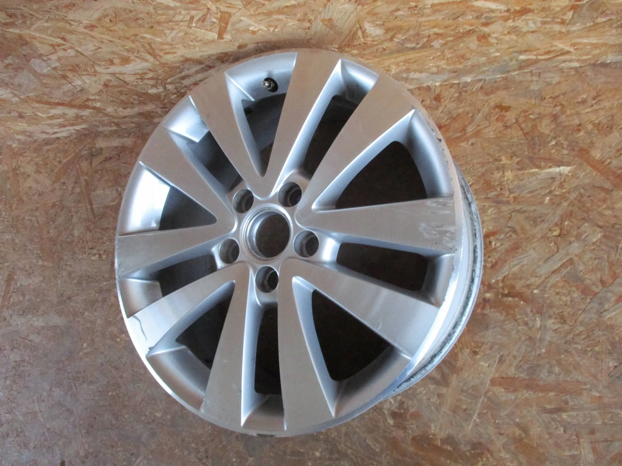 disk hliníkový VW GOLF VI 7Jx17 ET54 5x112