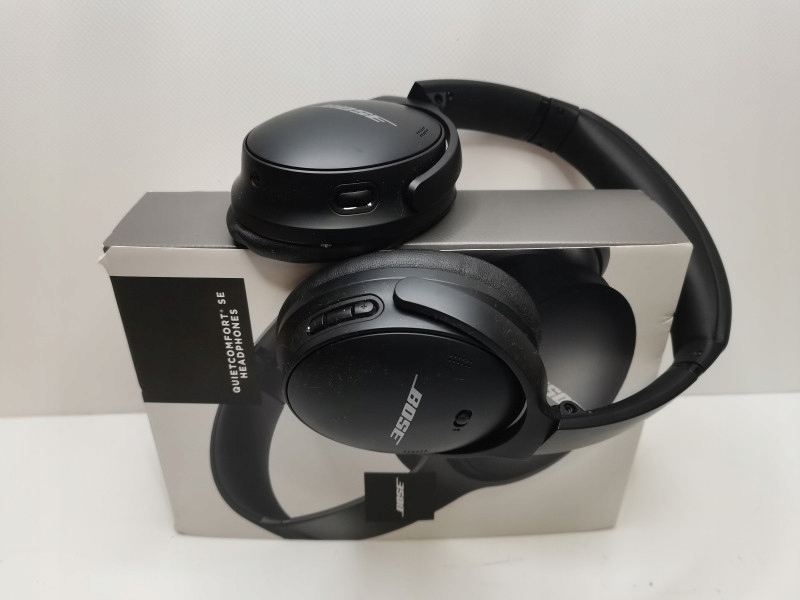 Bose 990028856 QuietComfort SE Headphones with Soft Case