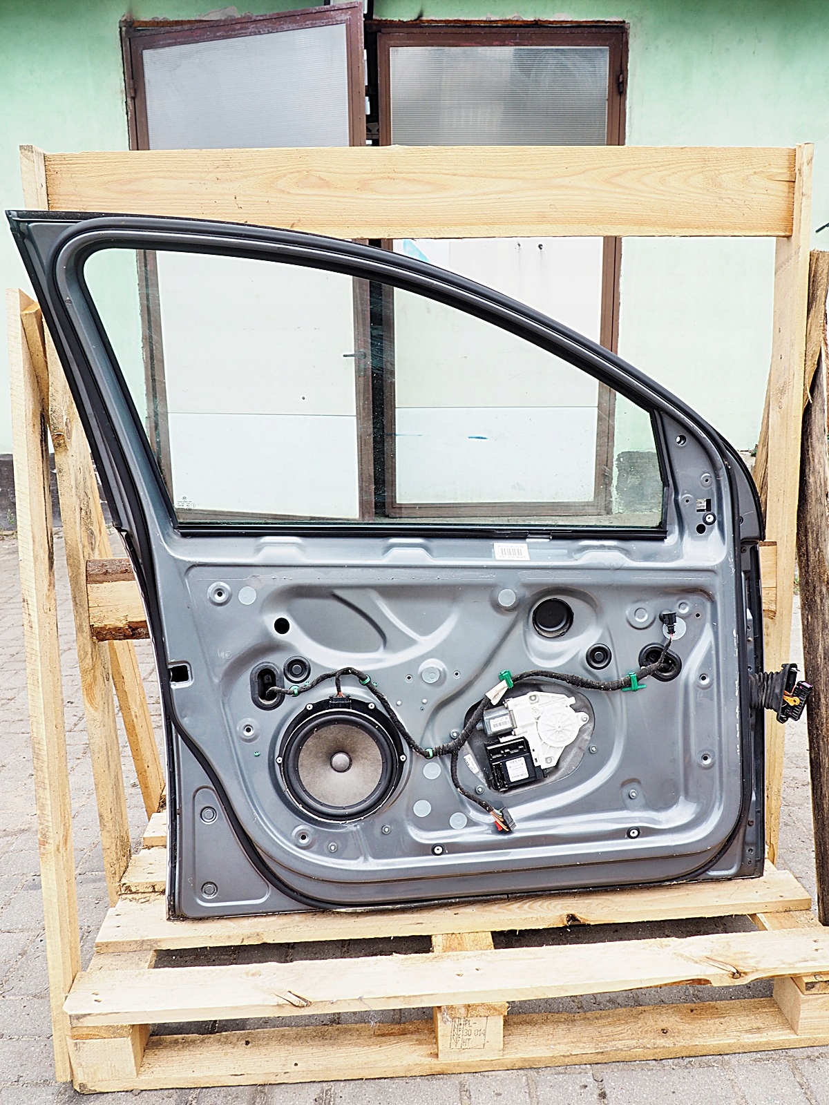 GOLF V 5 PŁAT DRZWI LEWE PRZÓD PRZEDNIE BEZ RDZY Strona zabudowy przód - lewa