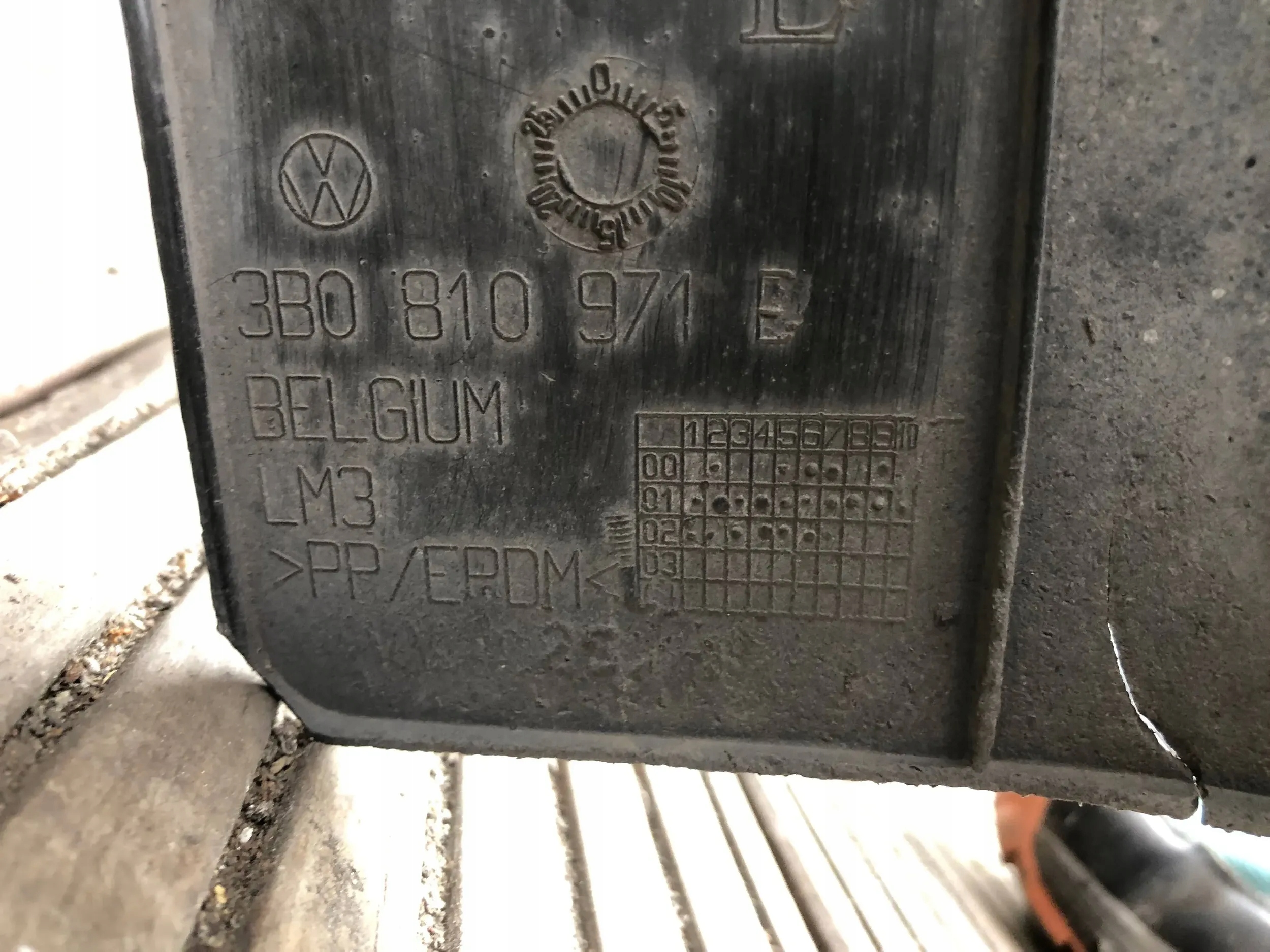 Radschale links heck VW PASSAT B FL 3B0810971E