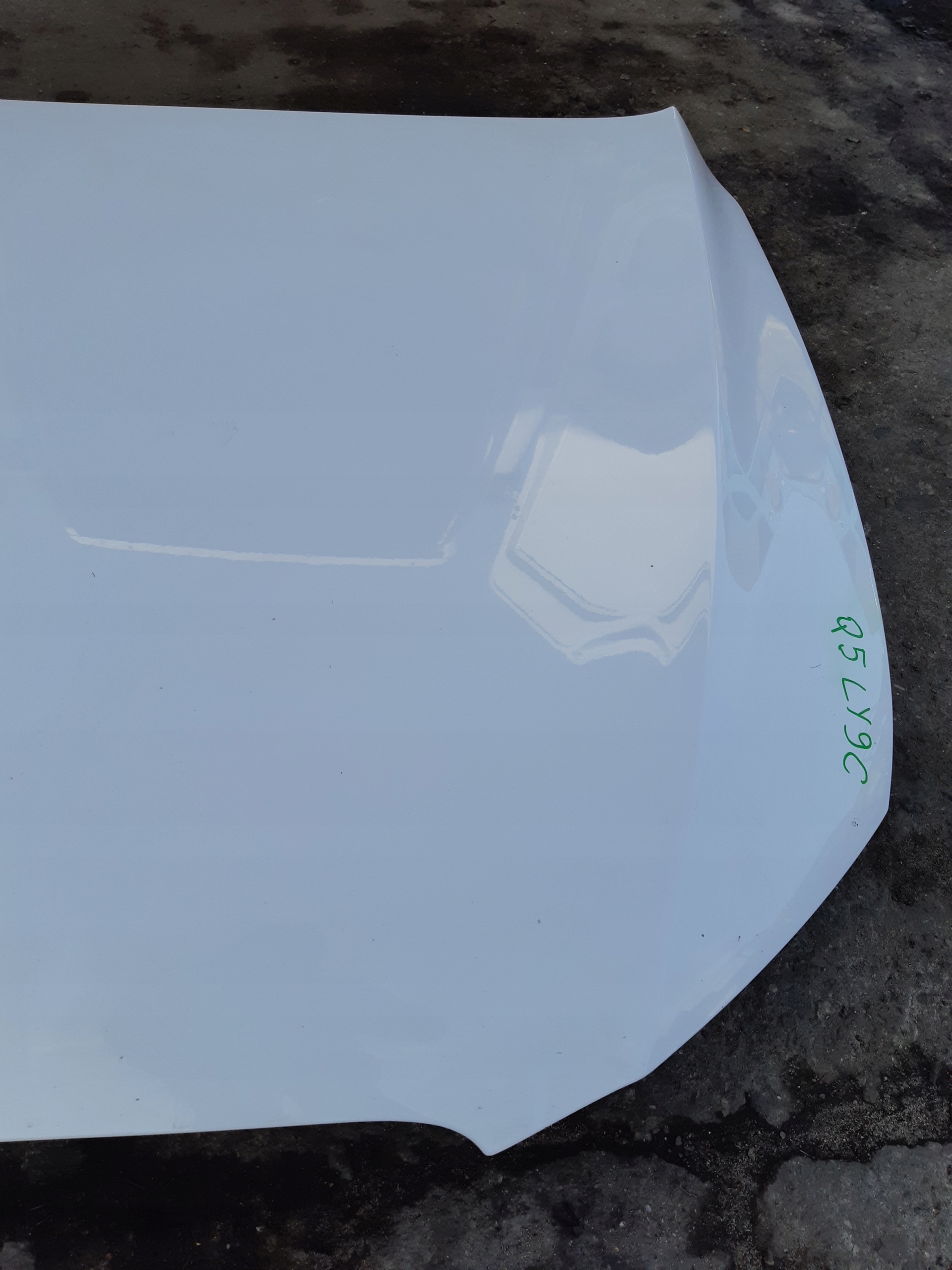 AUDI Q5 8R bonnet LY9C before LIFT engine housing cover