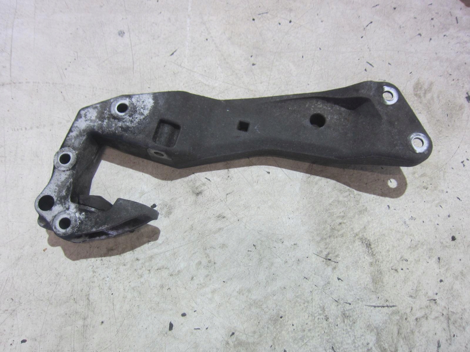 BMW F10 F01 F07 F11 F12 4X4 ŁAPA PODPORA SKRZYNI BIEGÓW BELKA 22326777615