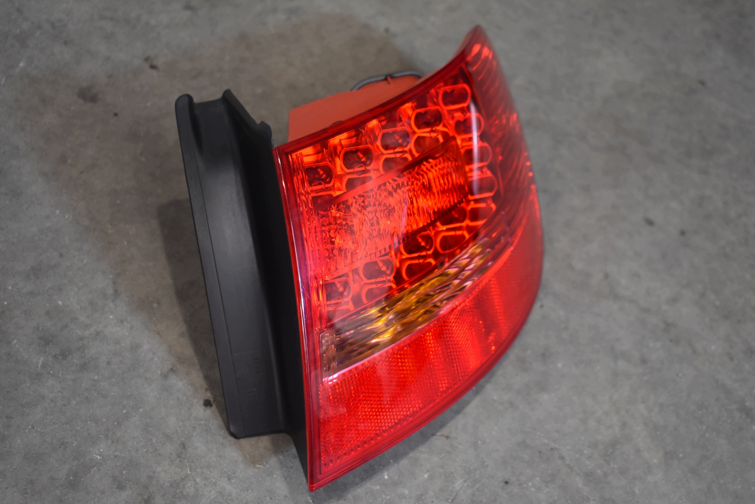 perfect condition light rear part rear right LED AUDI A6 C6 COMBI 1