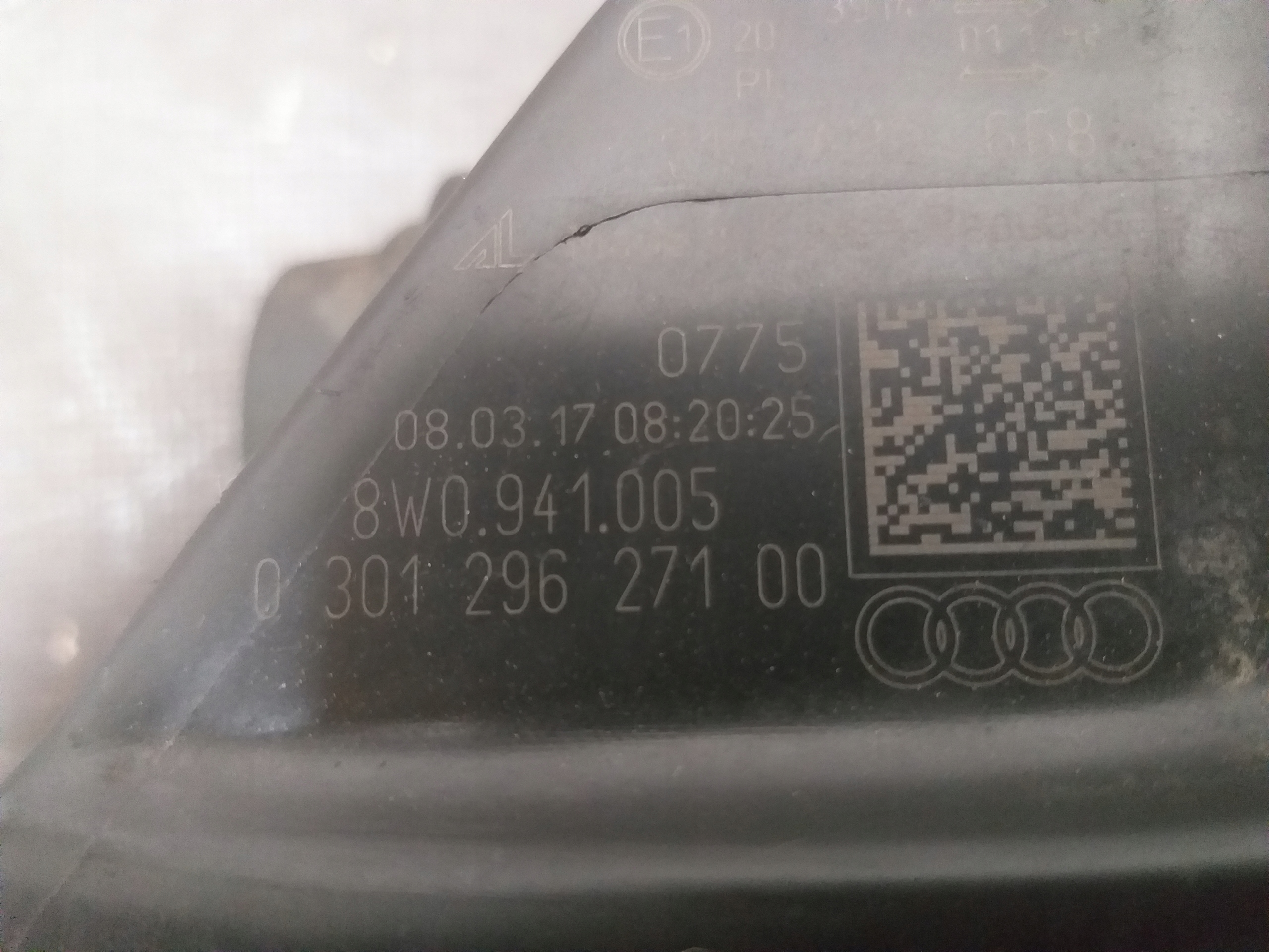 light front left AUDI A4 B9 16- XENON 8W0941005