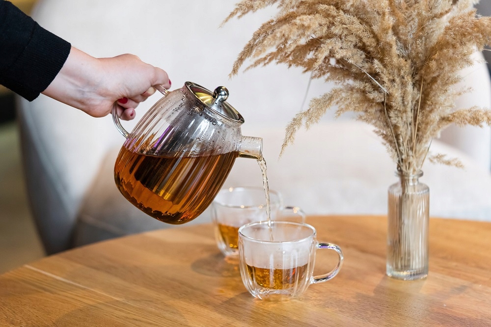 VIALLI TULIP DZBANEK IMBRYK ZAPARZACZ SZKLANY Z SITKIEM HERBATY ZIÓŁ 1 L Marka Vialli Design