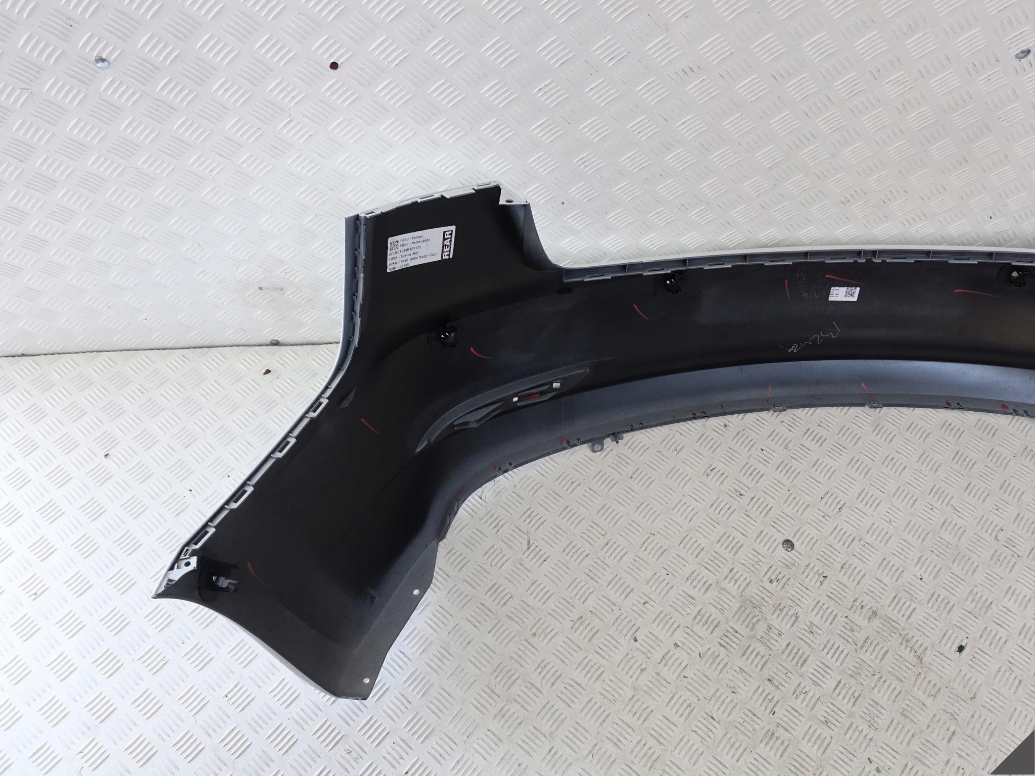 TESLA MODEL 3 III 17- bumper rear part *6xPDC*