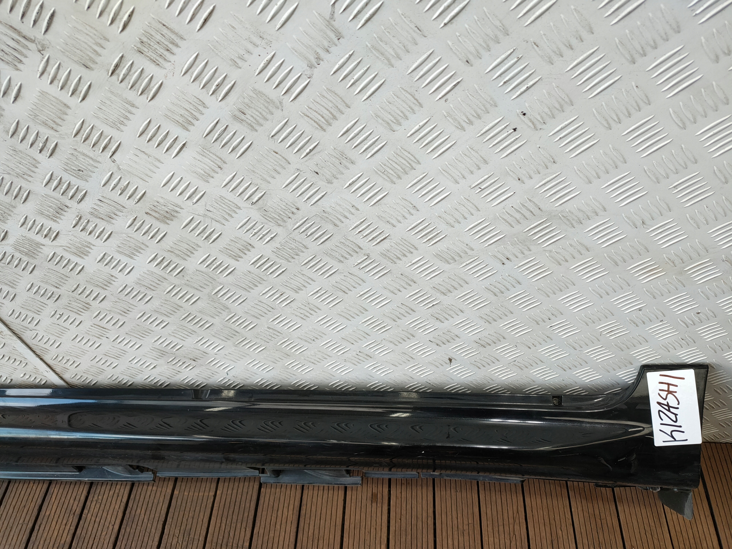 SUZUKI KIZASHI 09-14 moulding threshold left cap 77241-57L1 OE