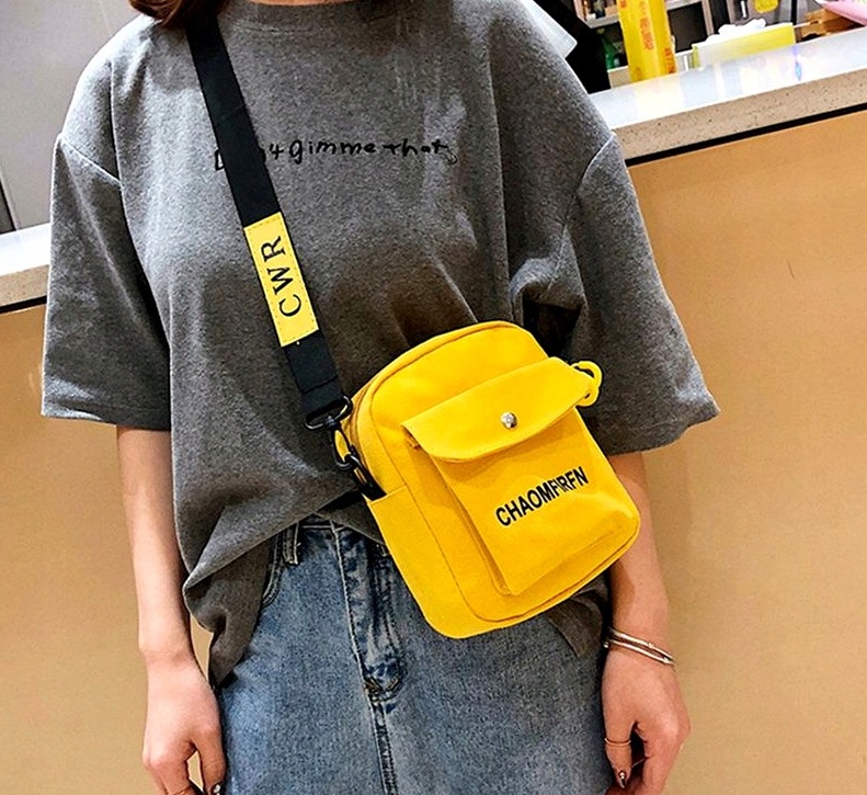 Torebka saszetka żółta listonoszka płótno miejska Model 8126705081334