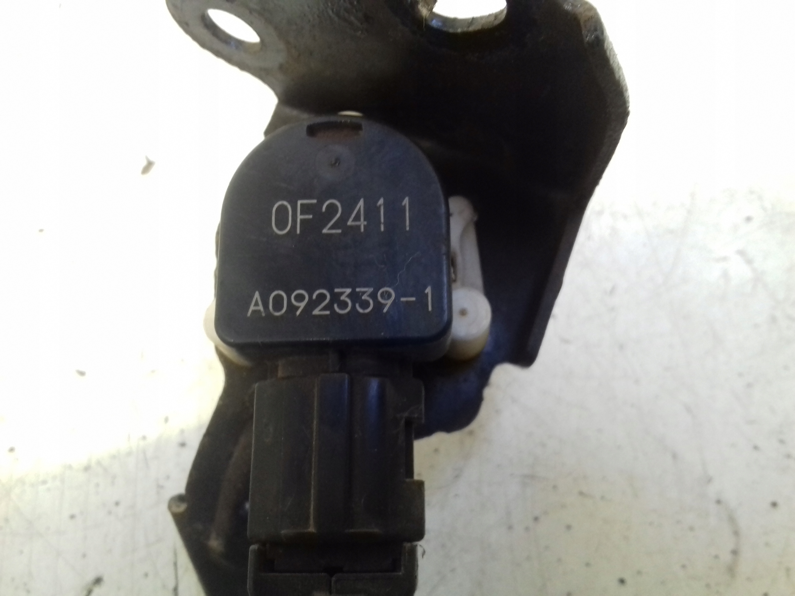 Sensor poziomowania A092339 Mitsubishi ASX