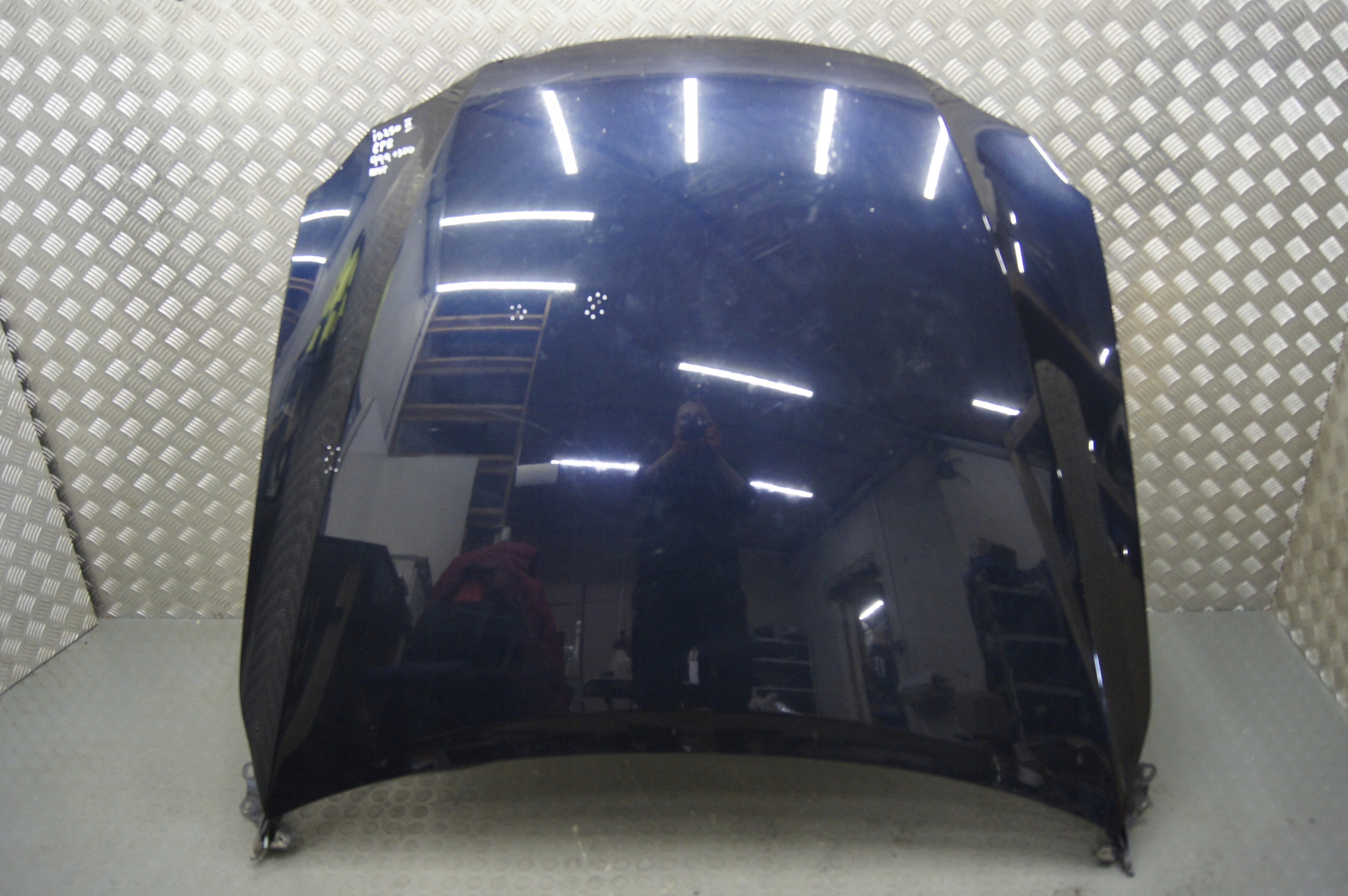 IS II 250 lexus капот 8p8