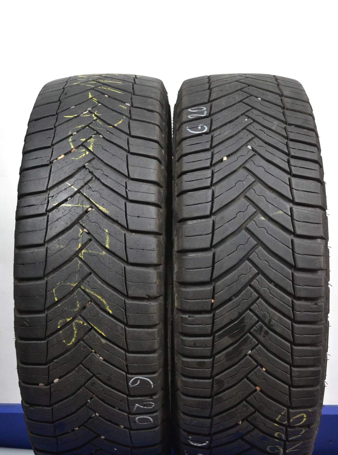 215 / 65R16C MICHELIN AGILIS CROSSCLIMATE 2шт 2300o