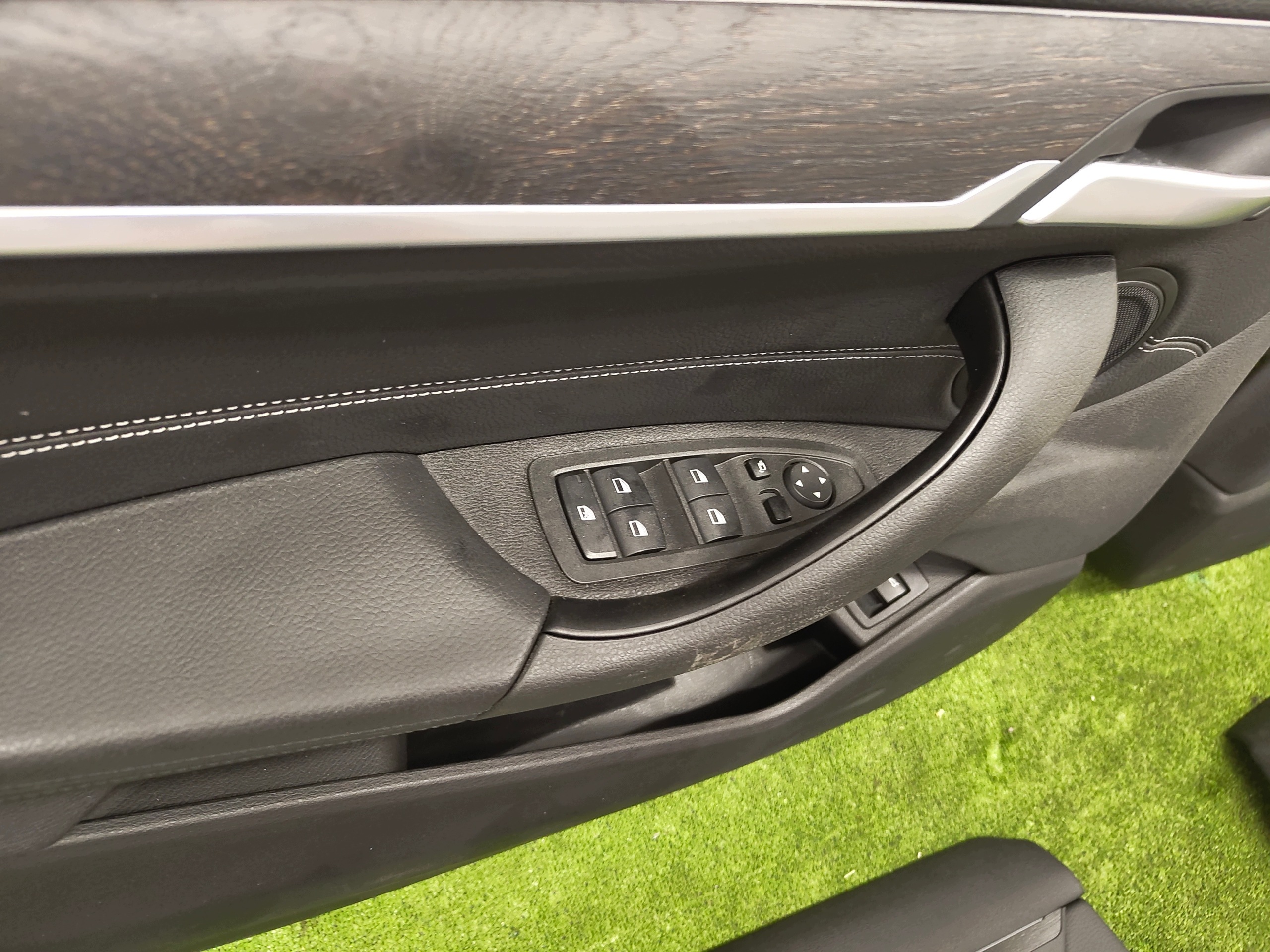 BMW F39 upholstery door side leather KPL