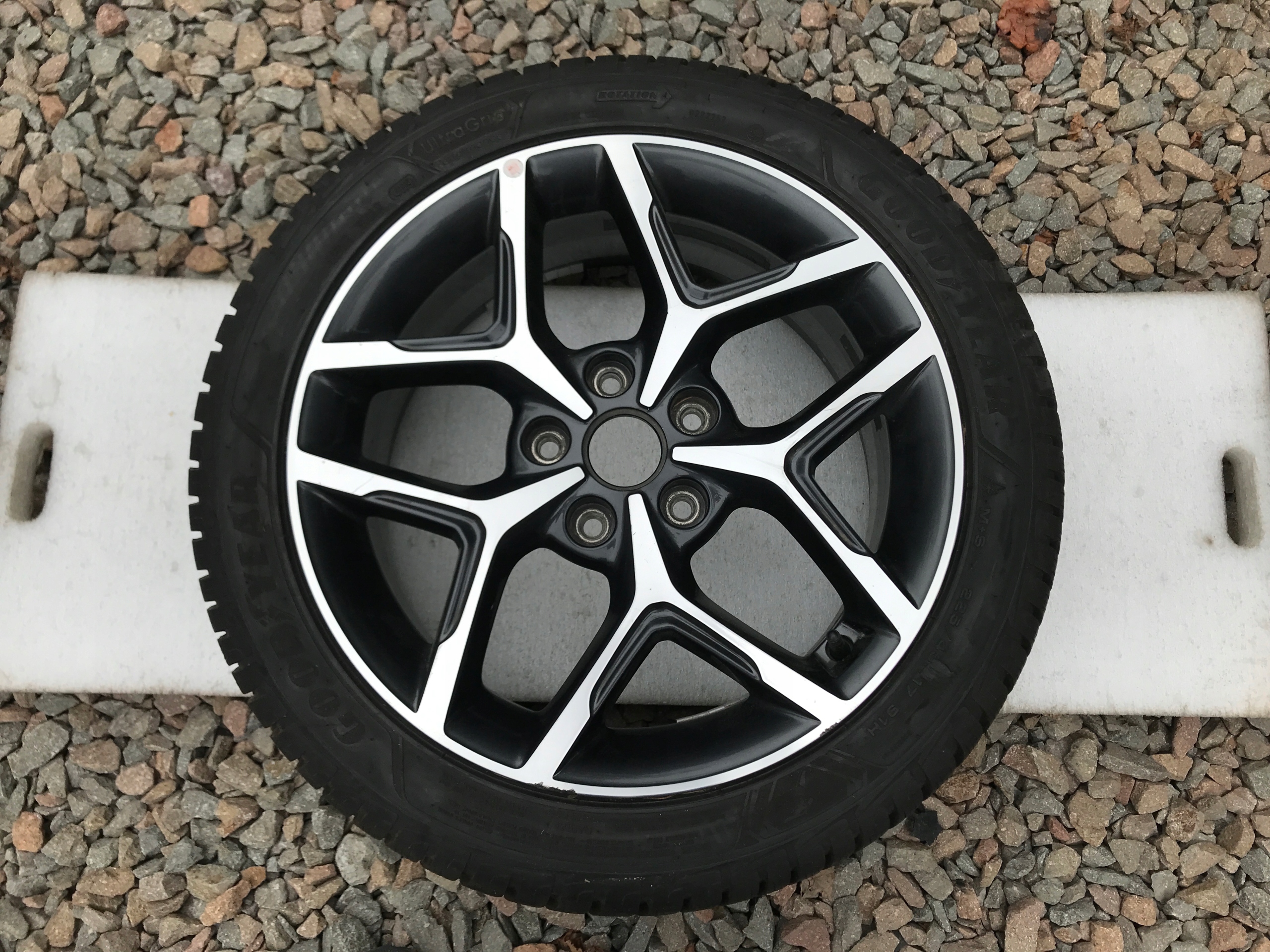 KIA CEED GT FELGA ALUMINIOWA 17 CALI ET 53 18