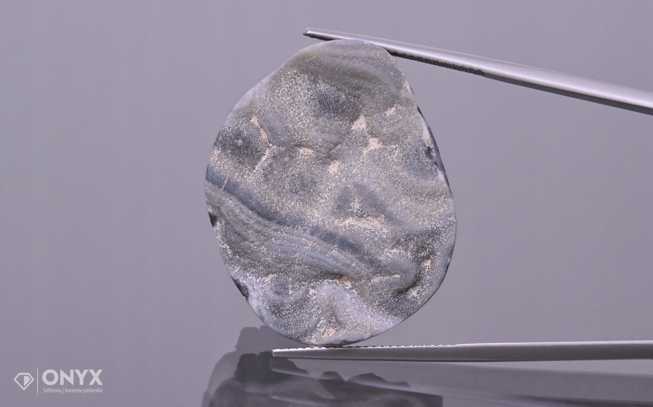 Nepravidelná chalcedonová růže 31,5x25 mm