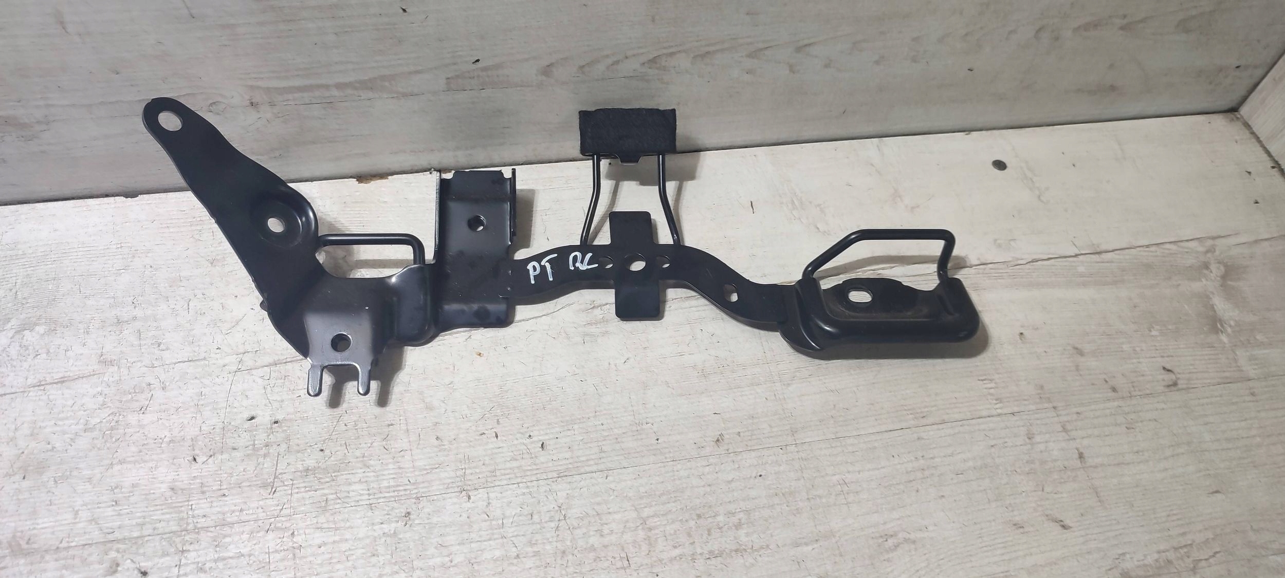 Lexus RC 2019 rear part side left bracket ISOFIX