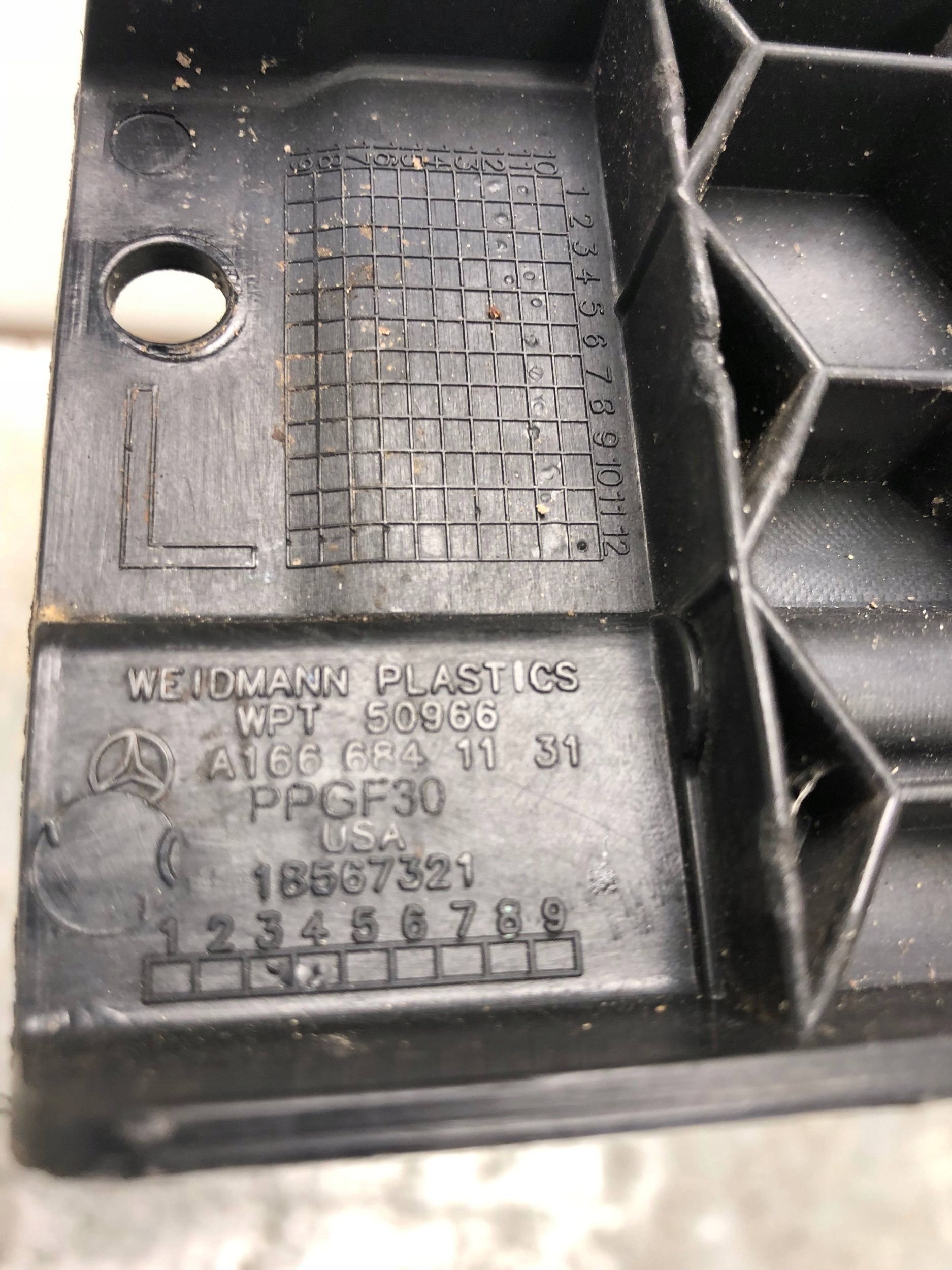 moulding boot left MERCEDES W166 ML A1666841131