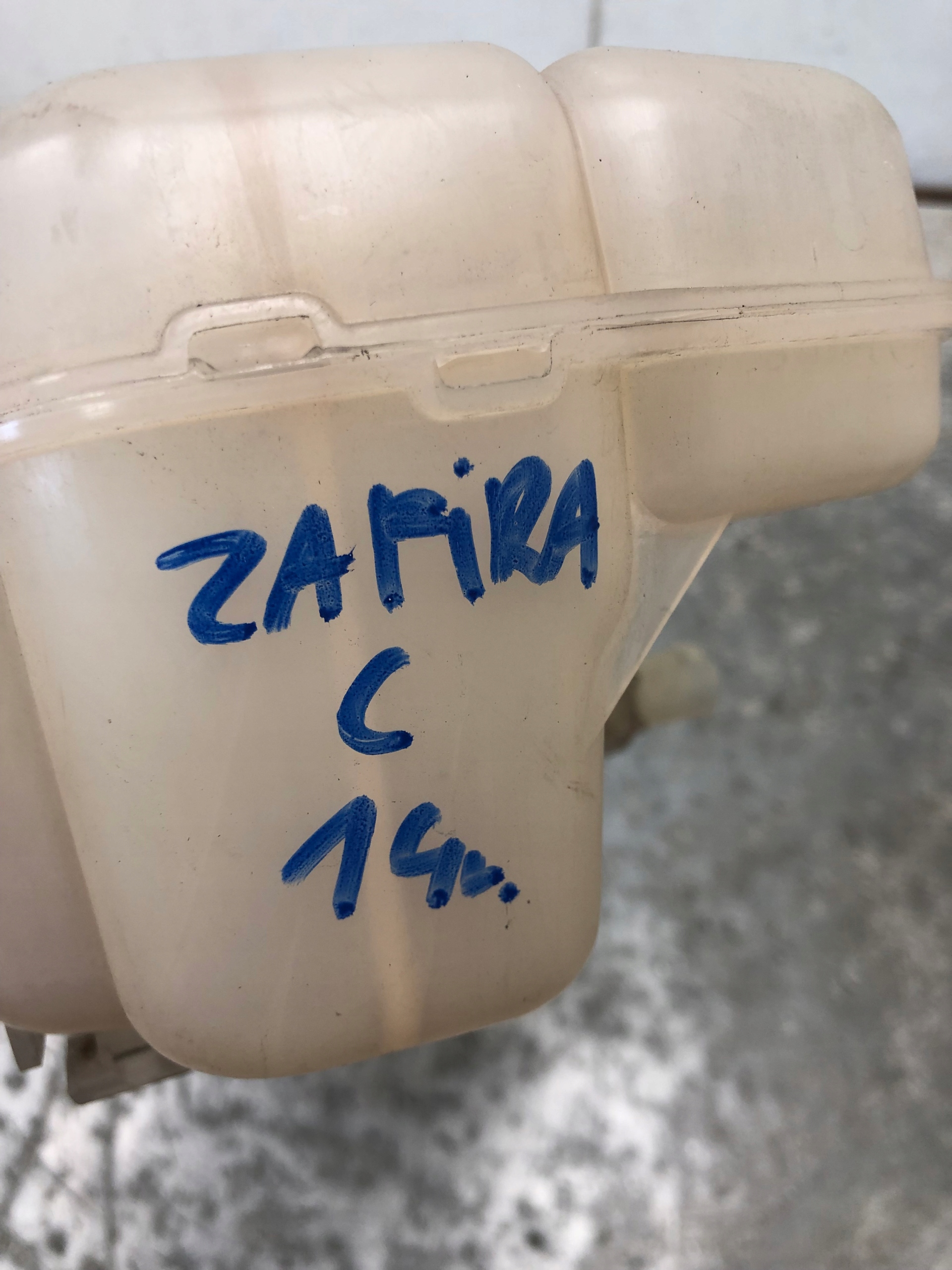 Réservoir eau OPEL ZAFIRA C 13283712