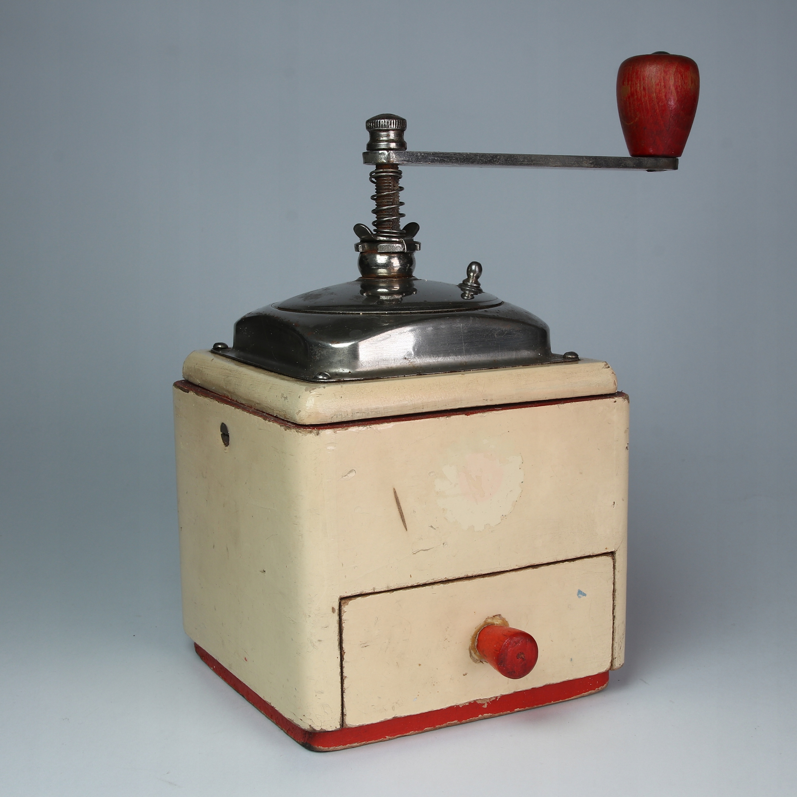 ANK СТАРАЯ ДЕРЕВЯННАЯ КОФЕМОЛКА