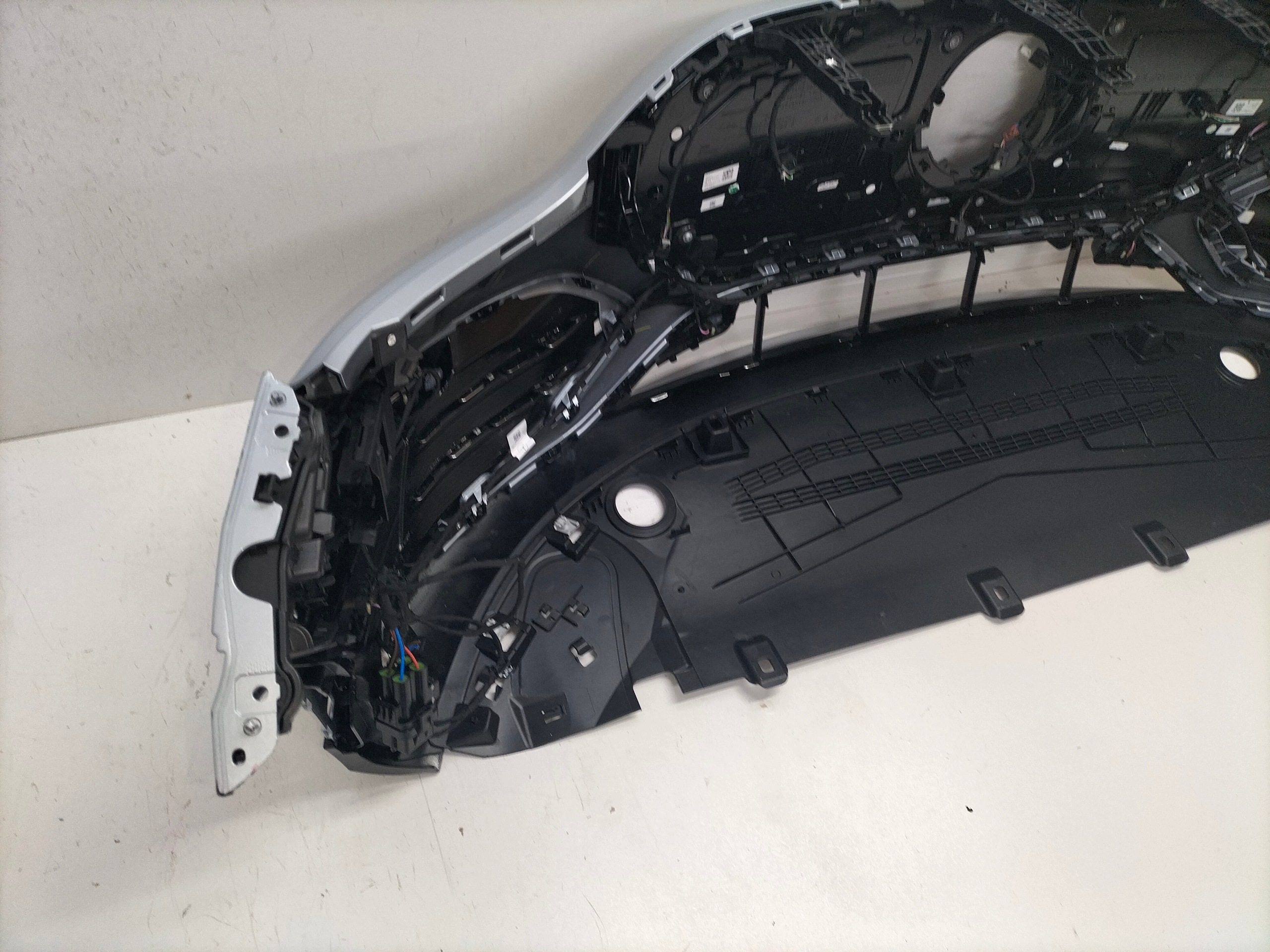 front bumper front MERCEDES GLB X244 II 26- AMG ELEKTRYK