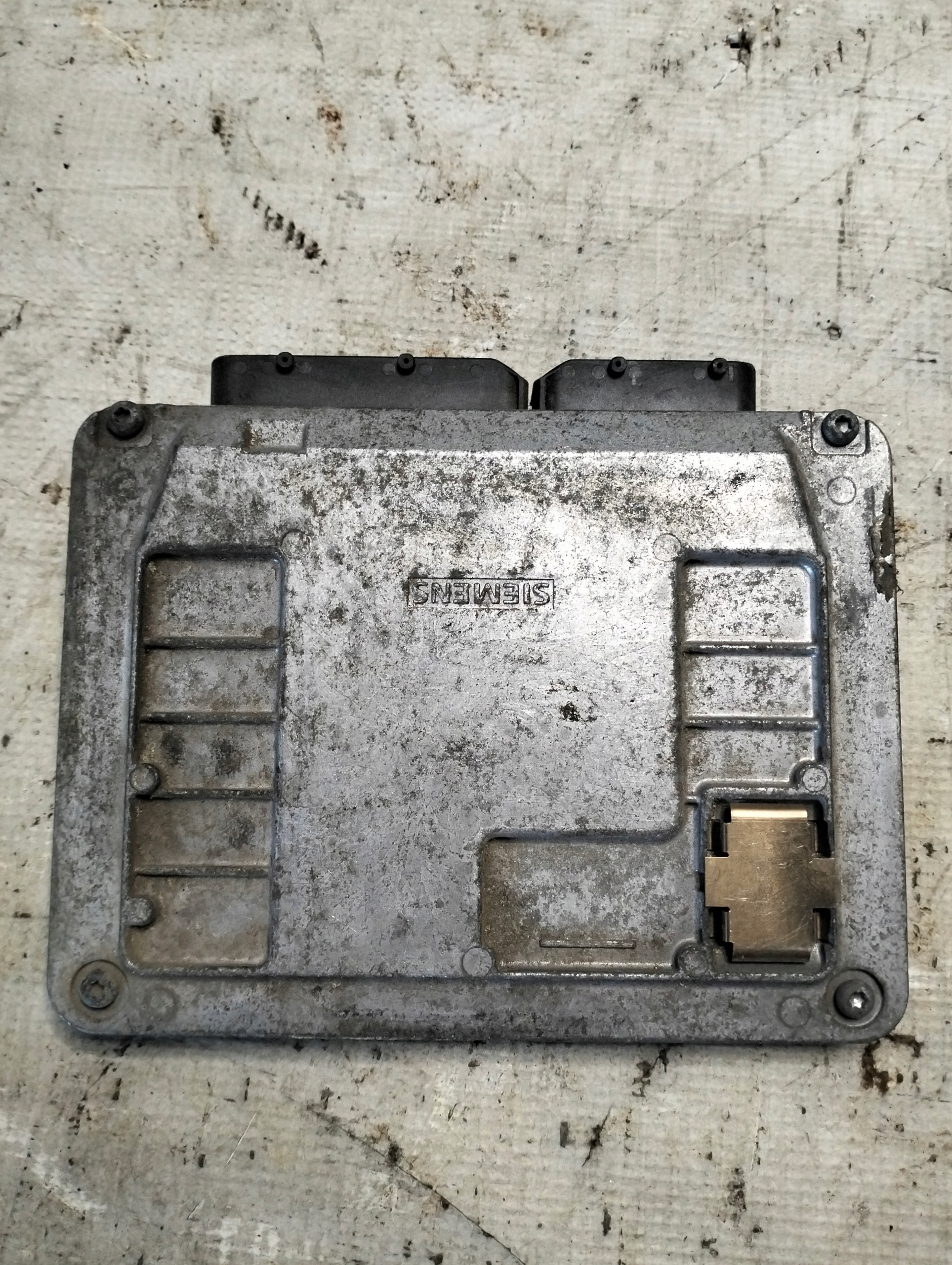 computer control unit of the engine SEAT IBIZA III 1.2B 03E906033P 5WP4430408