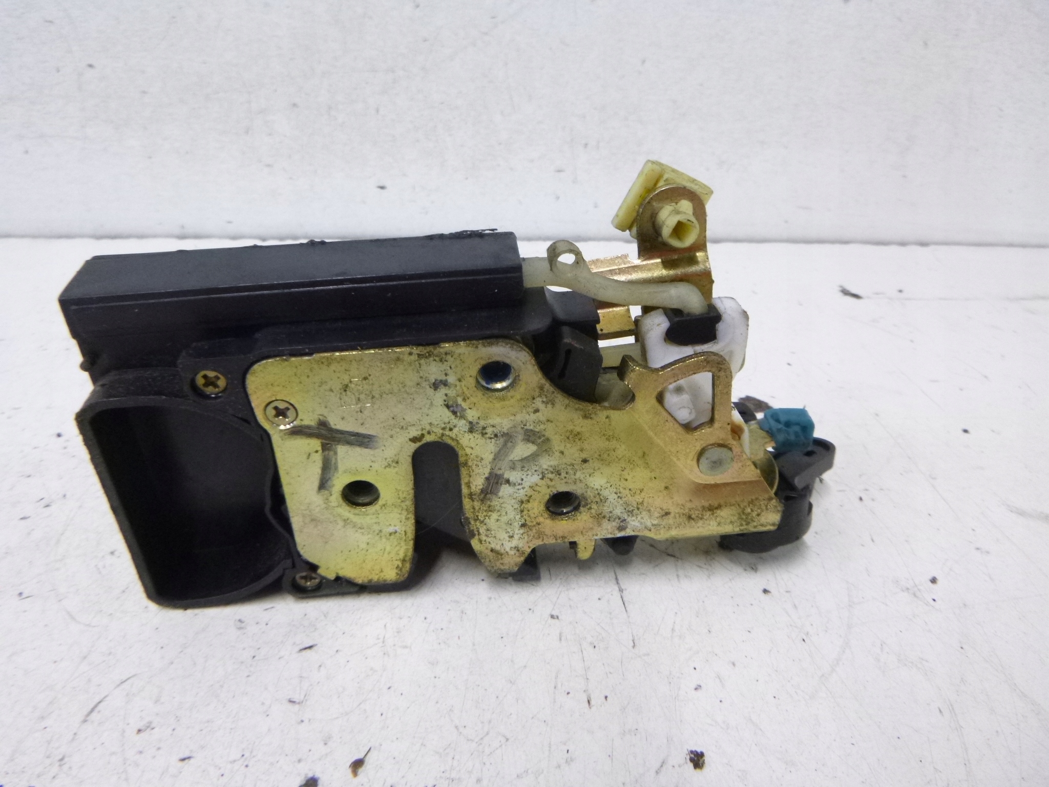 lock door rear part right Daewoo Tacuma Rezzo 2001